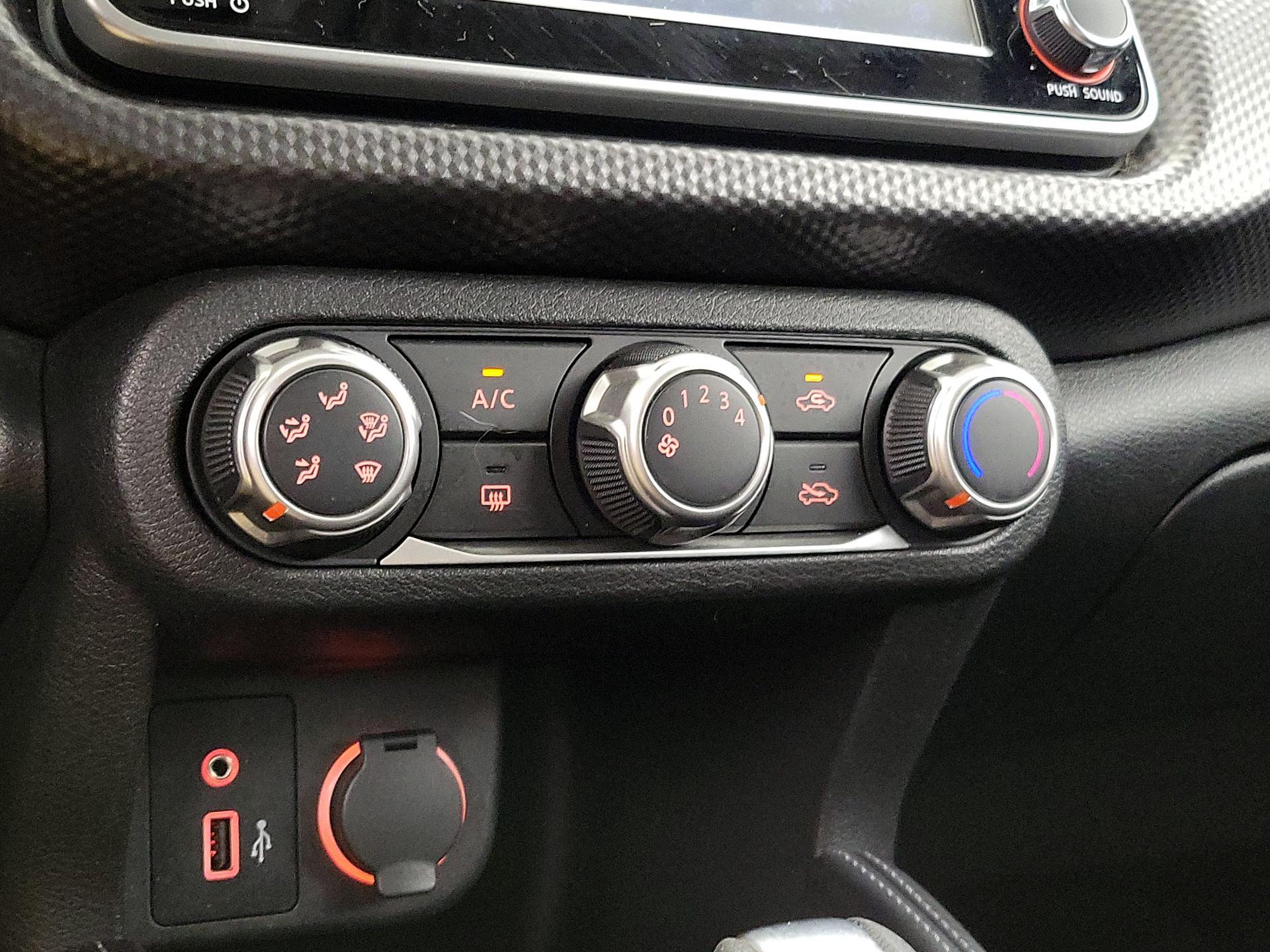 Thumbnail: 2018 Nissan Kicks - 16