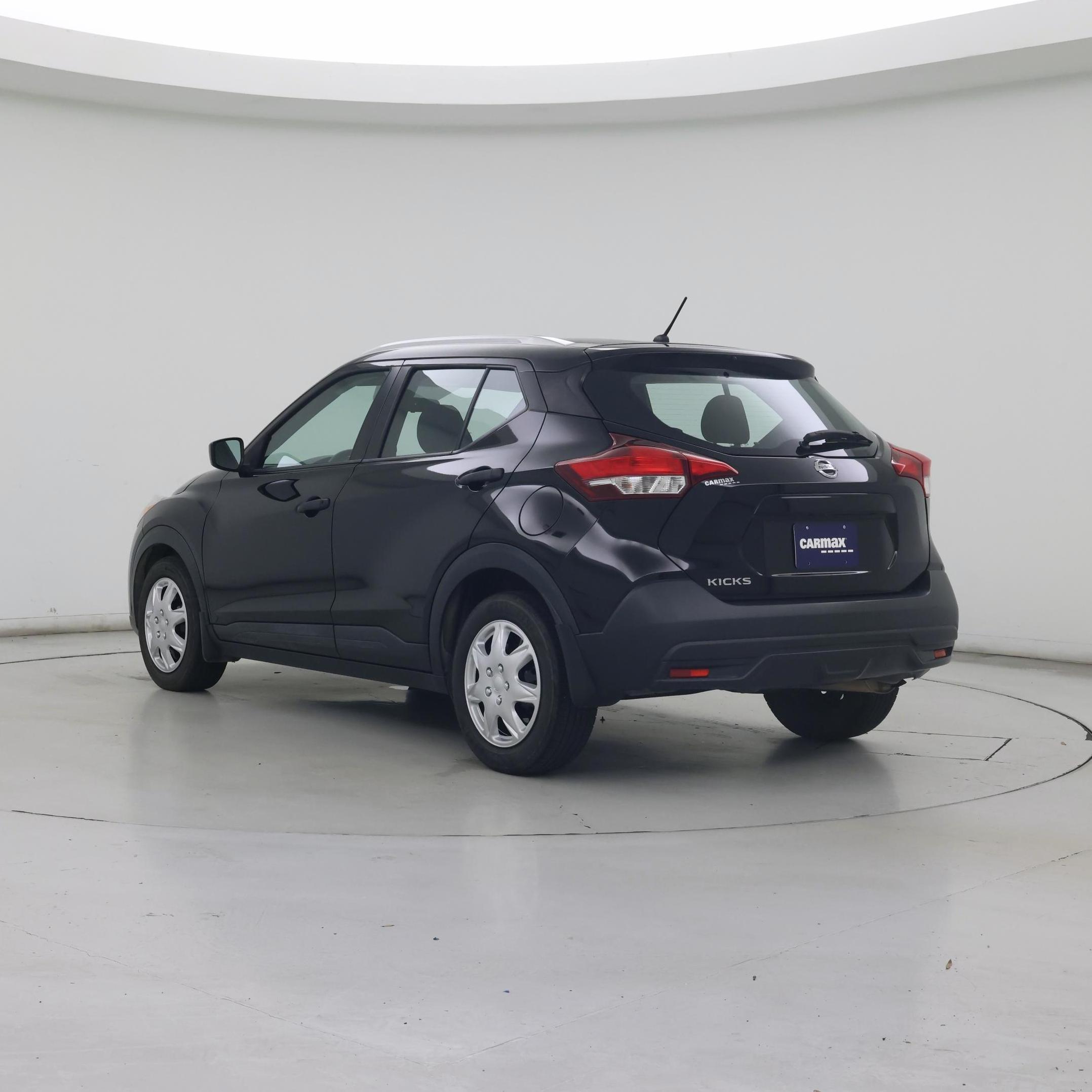 Thumbnail: 2018 Nissan Kicks - 2