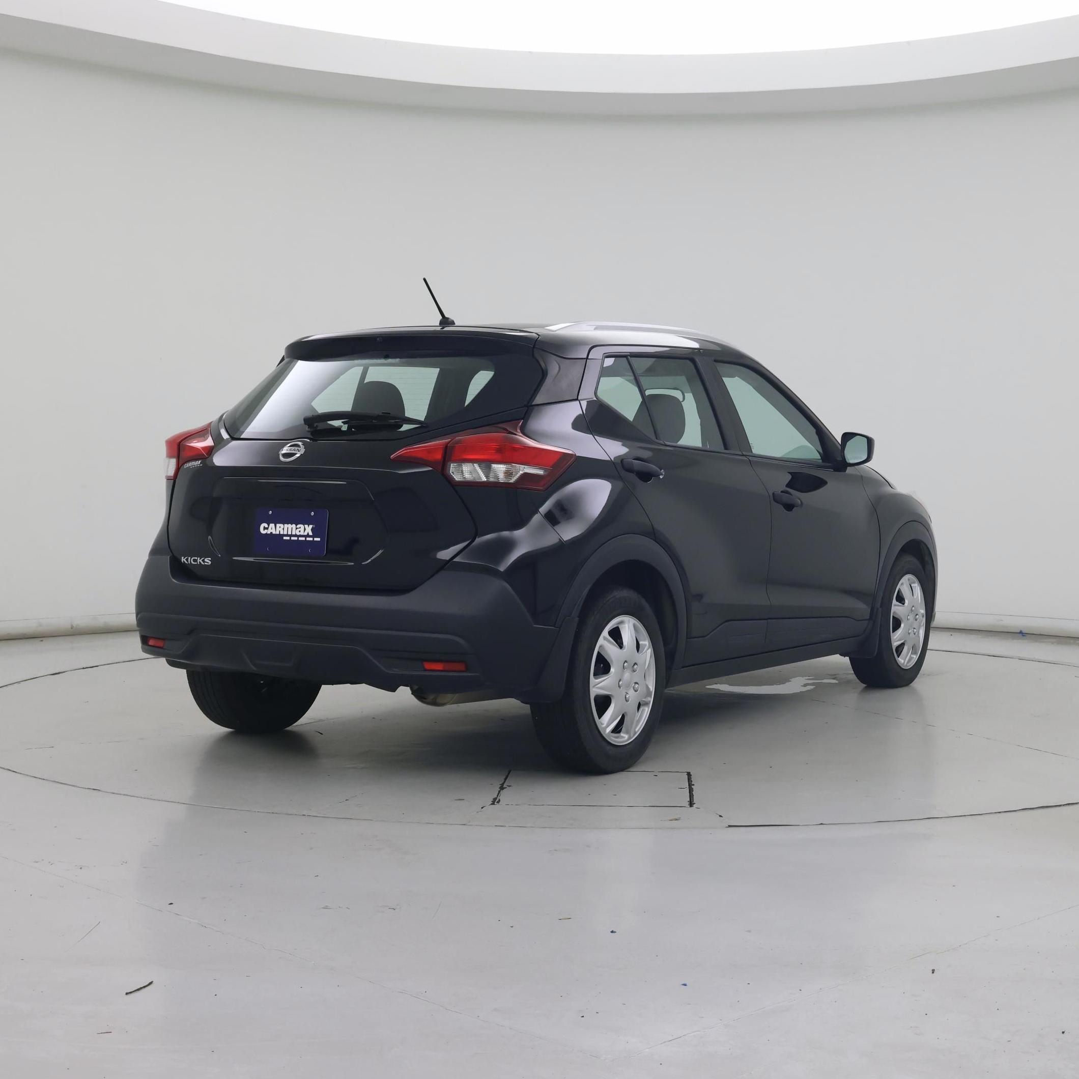 Thumbnail: 2018 Nissan Kicks - 8