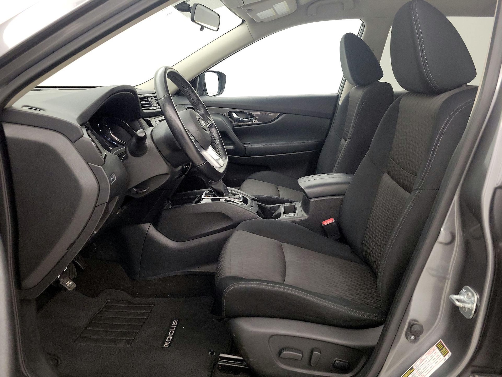2017 Nissan Rogue SV - Photo 10