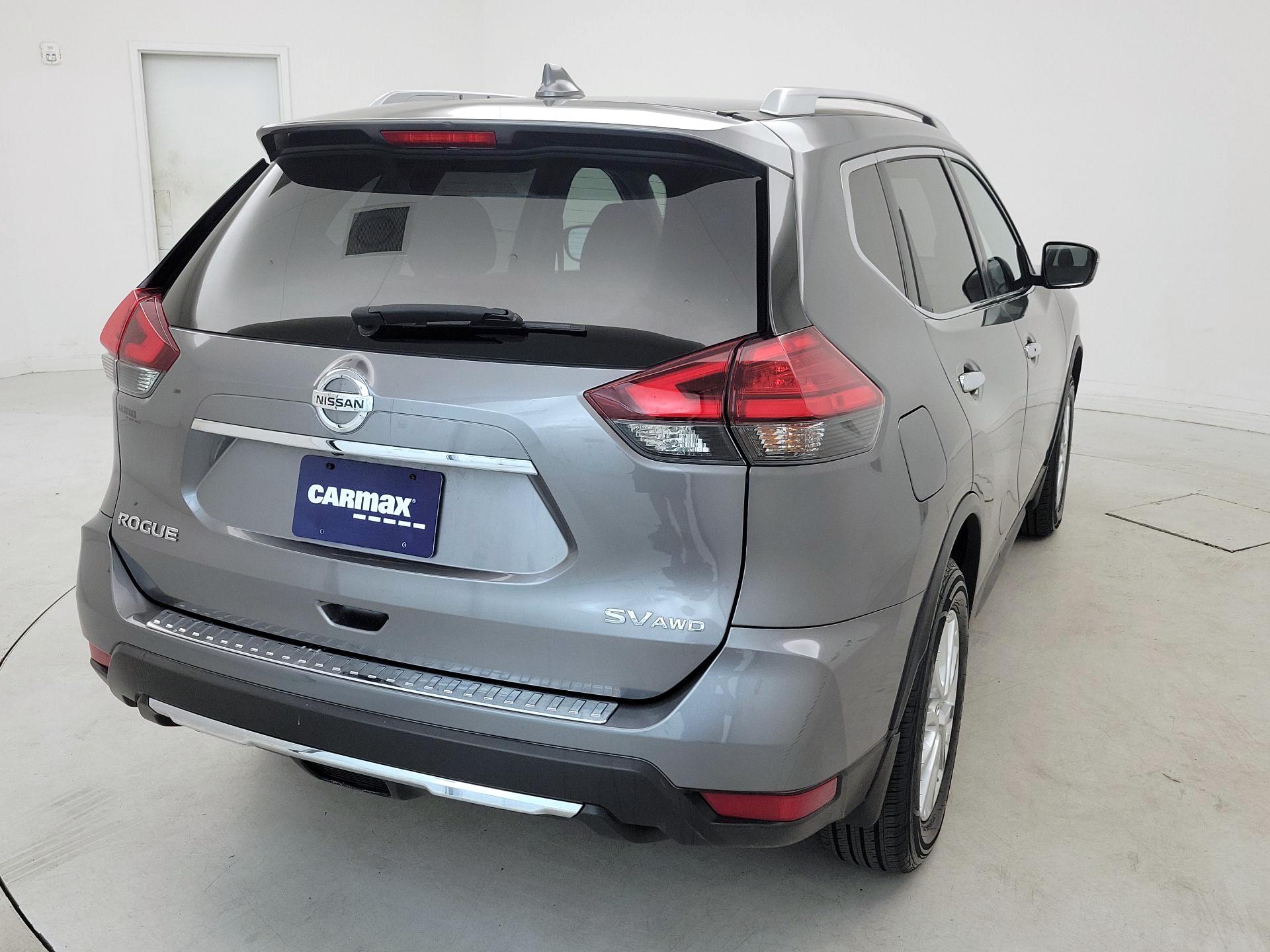 Thumbnail: 2017 Nissan Rogue - 5