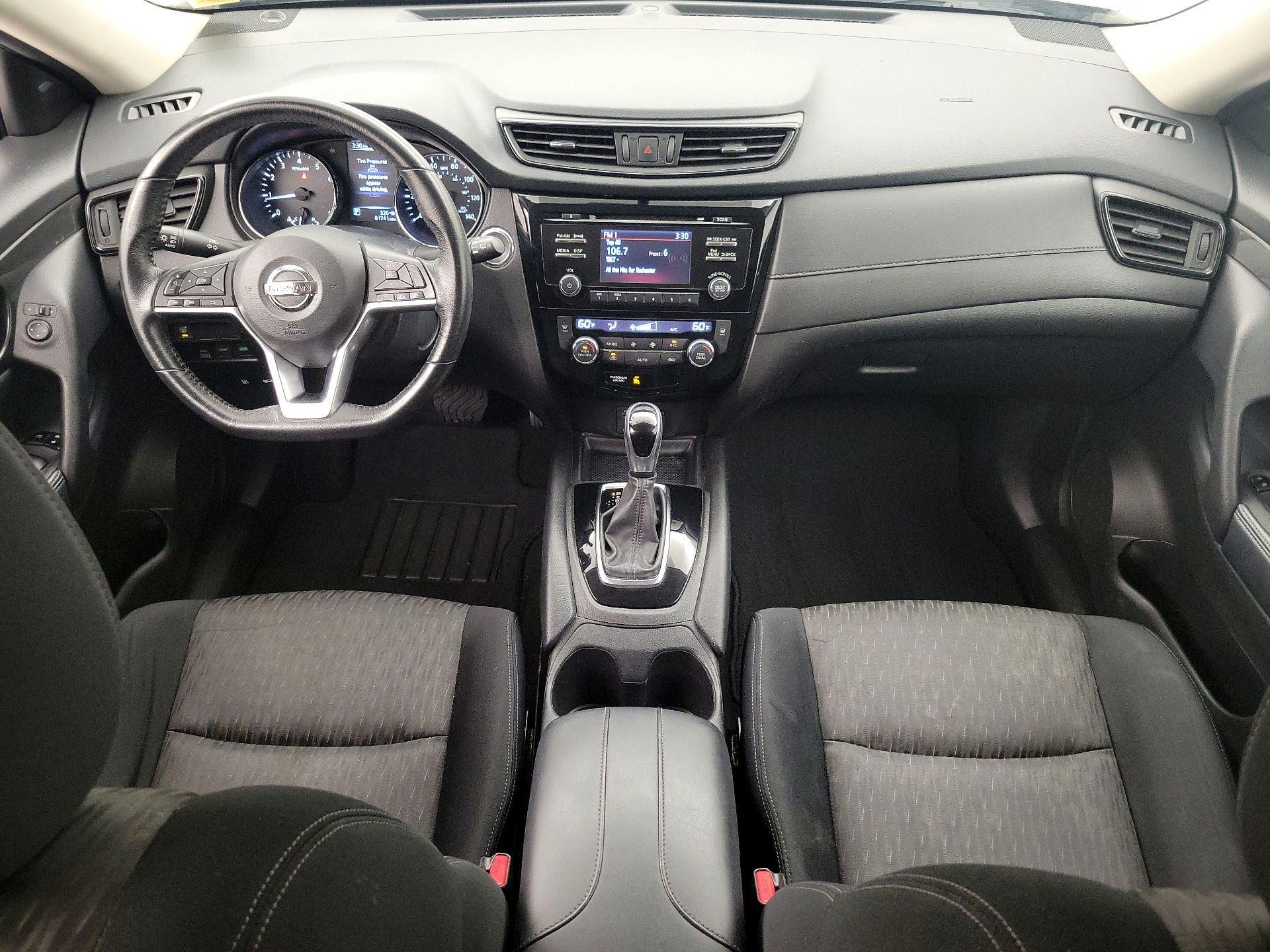 Thumbnail: 2017 Nissan Rogue - 8