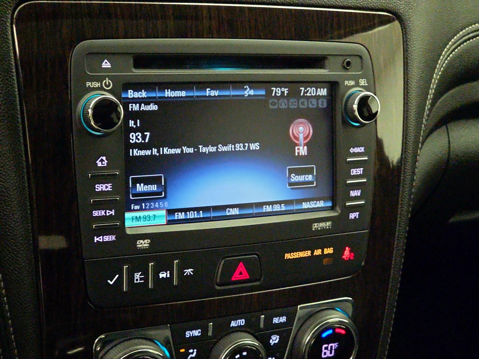 Thumbnail: 2015 Chevrolet Traverse - 15