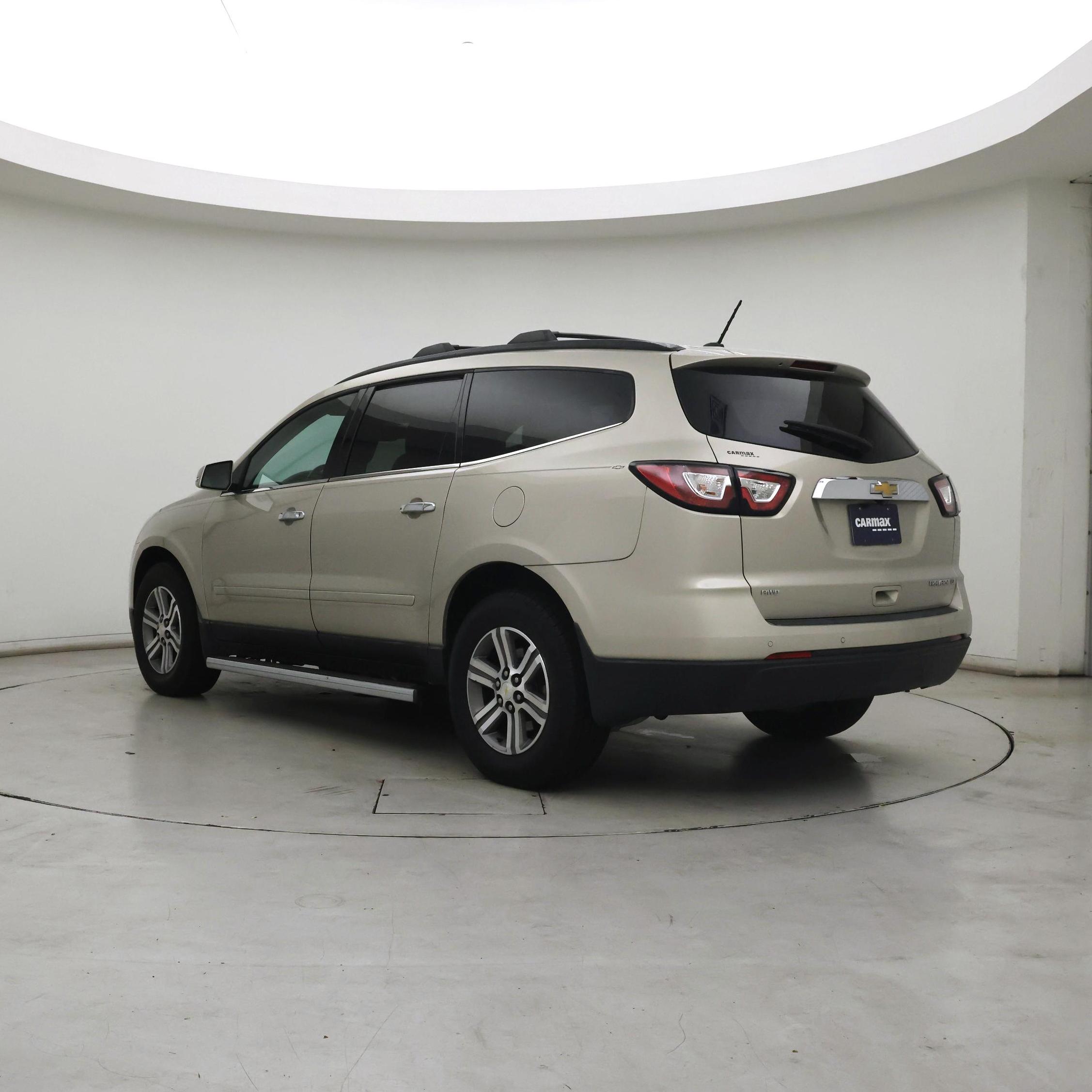 Thumbnail: 2015 Chevrolet Traverse - 2