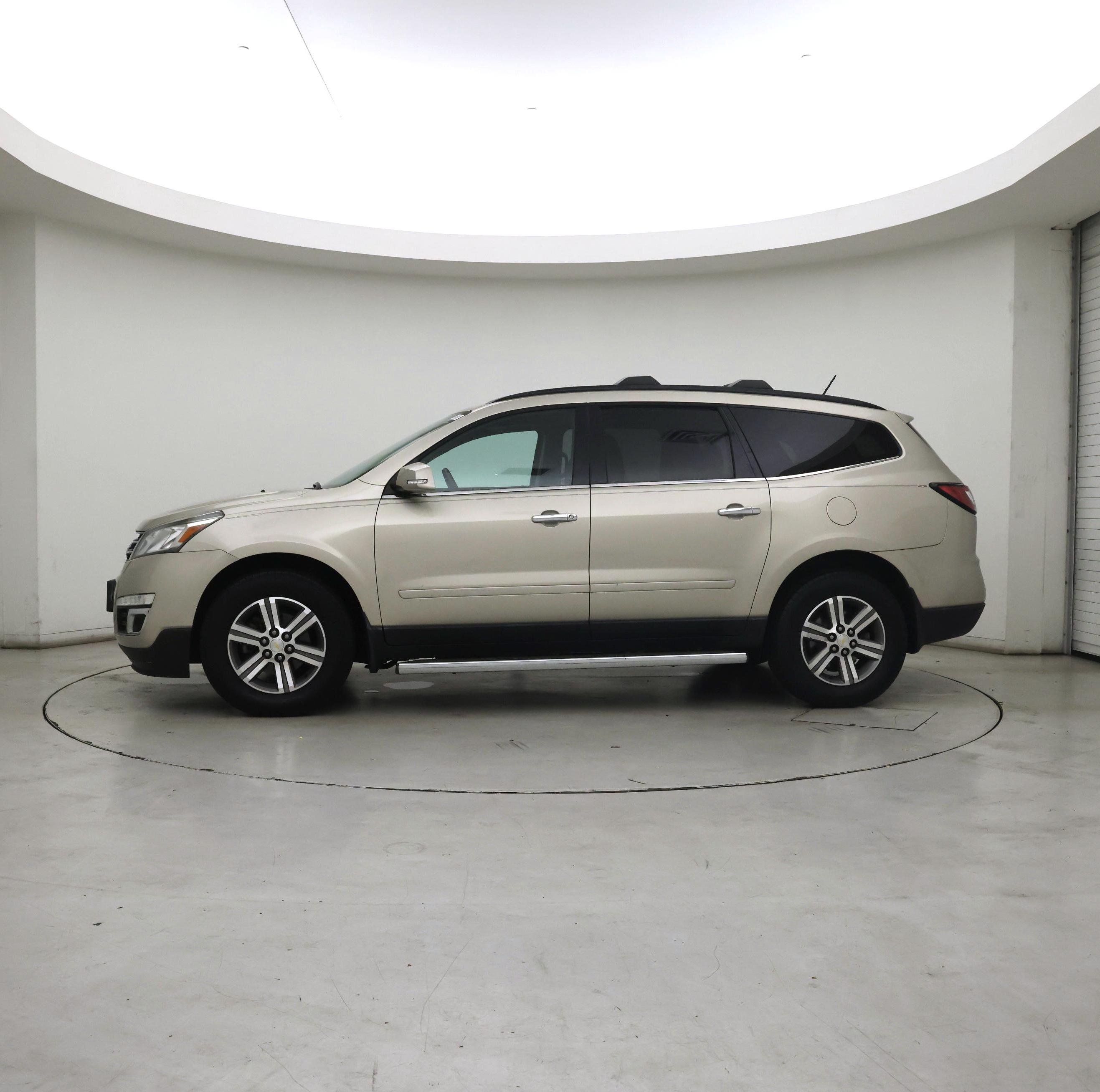 Thumbnail: 2015 Chevrolet Traverse - 3