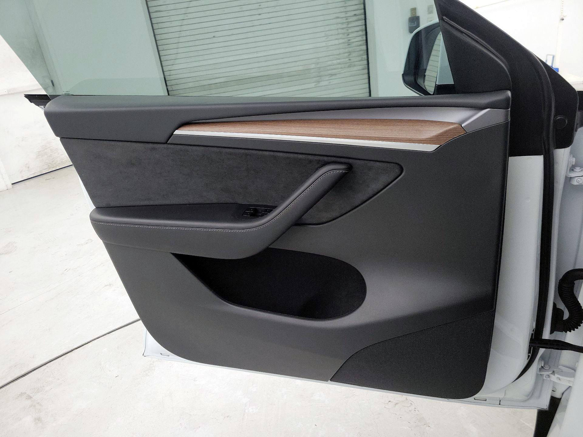 Thumbnail: 2025 Tesla Model Y - 12