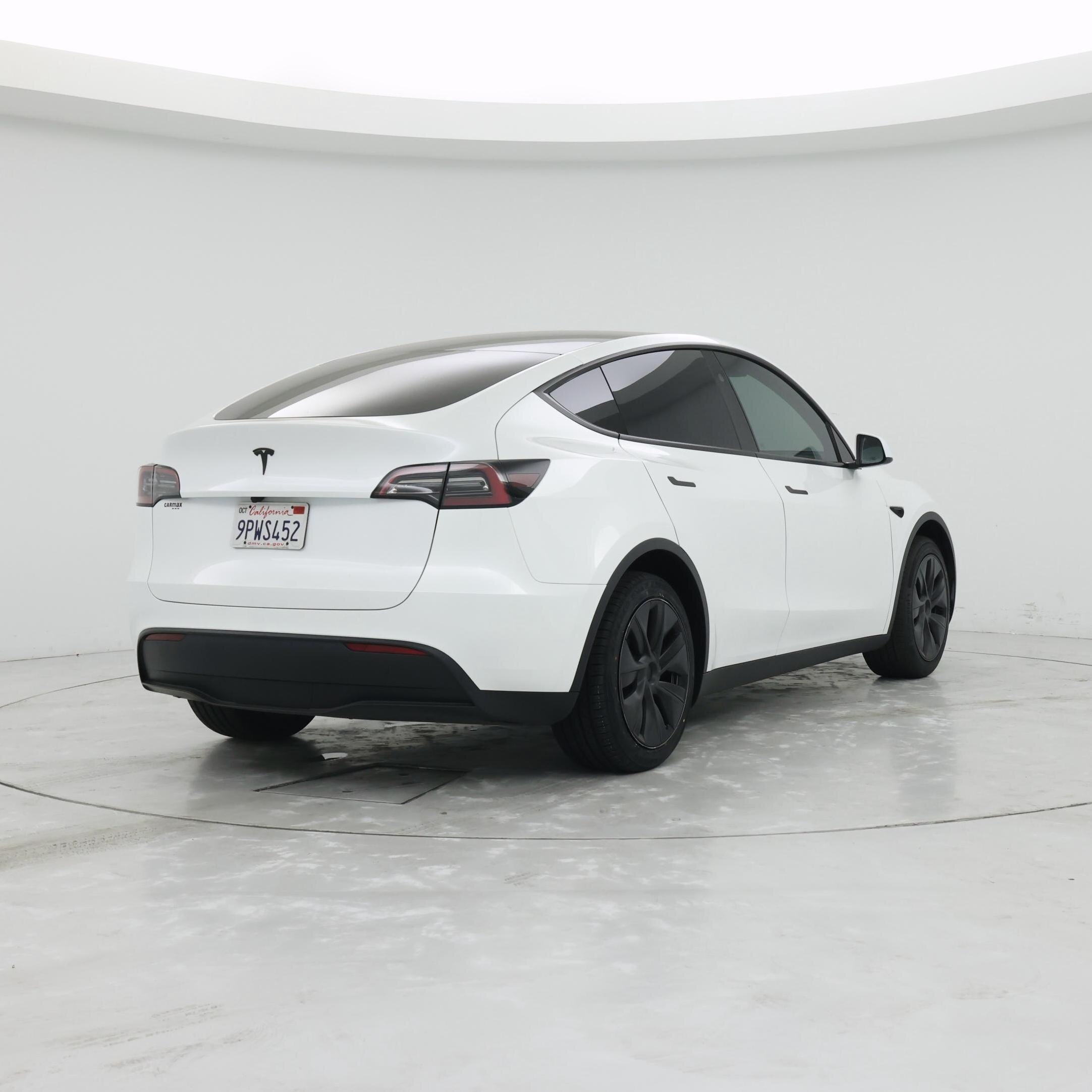 Thumbnail: 2025 Tesla Model Y - 8