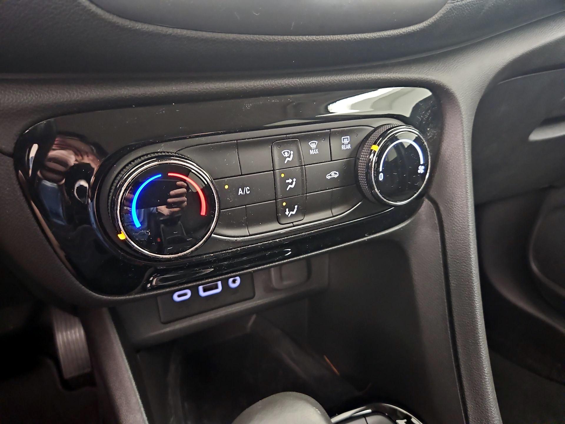 Thumbnail: 2020 Buick Encore GX - 16
