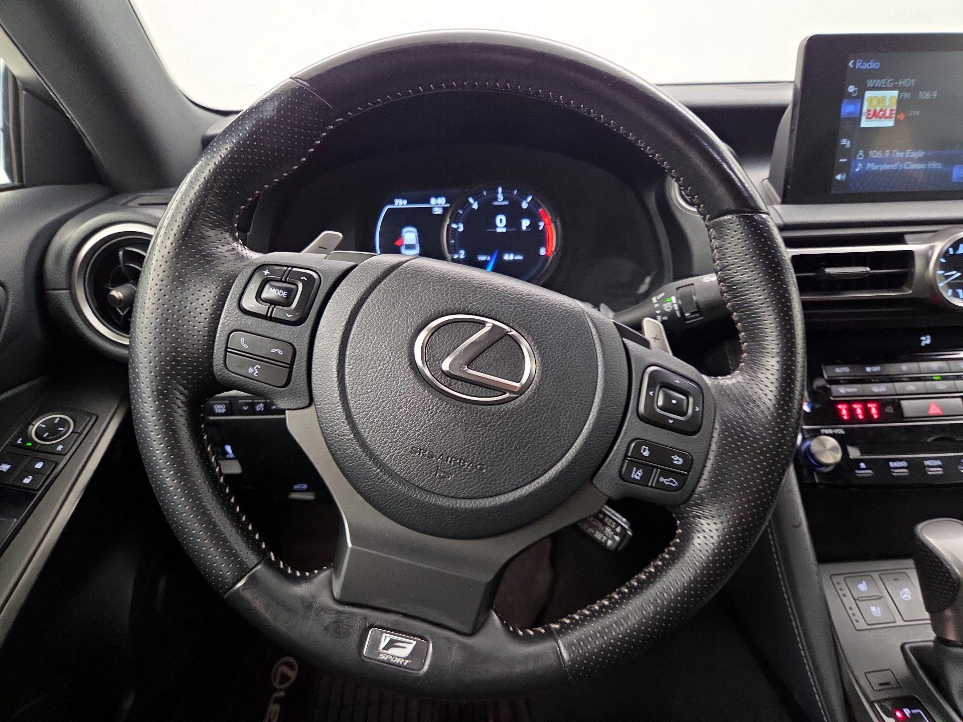 Thumbnail: 2022 Lexus IS - 10