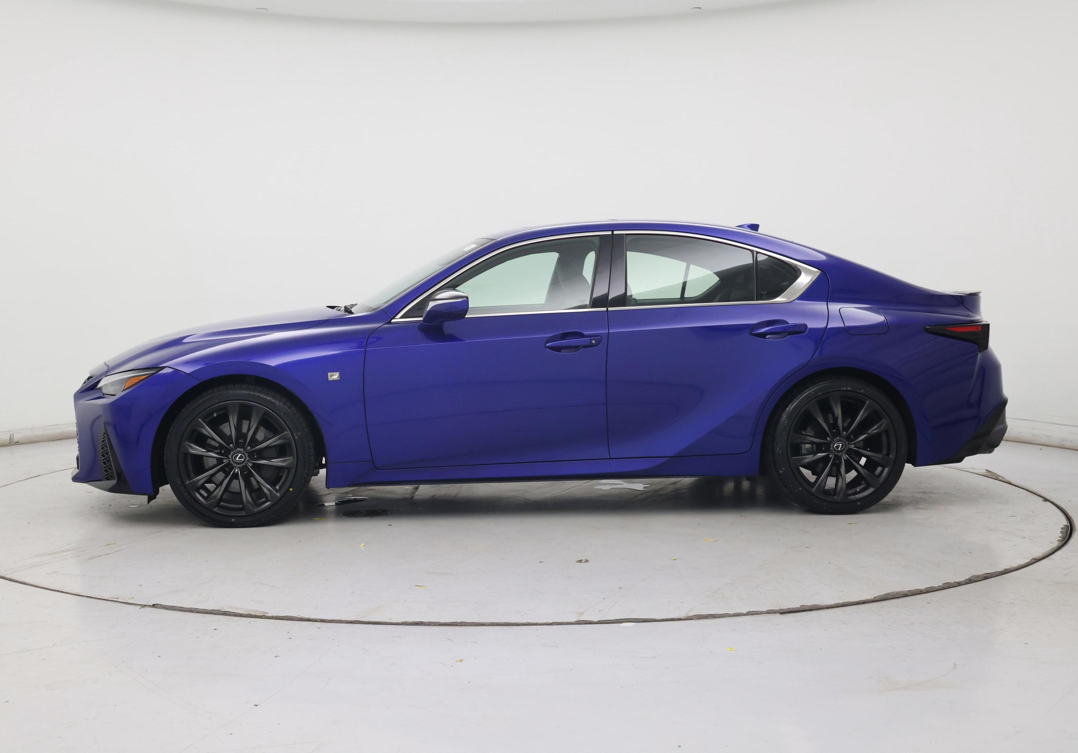 Thumbnail: 2022 Lexus IS - 3