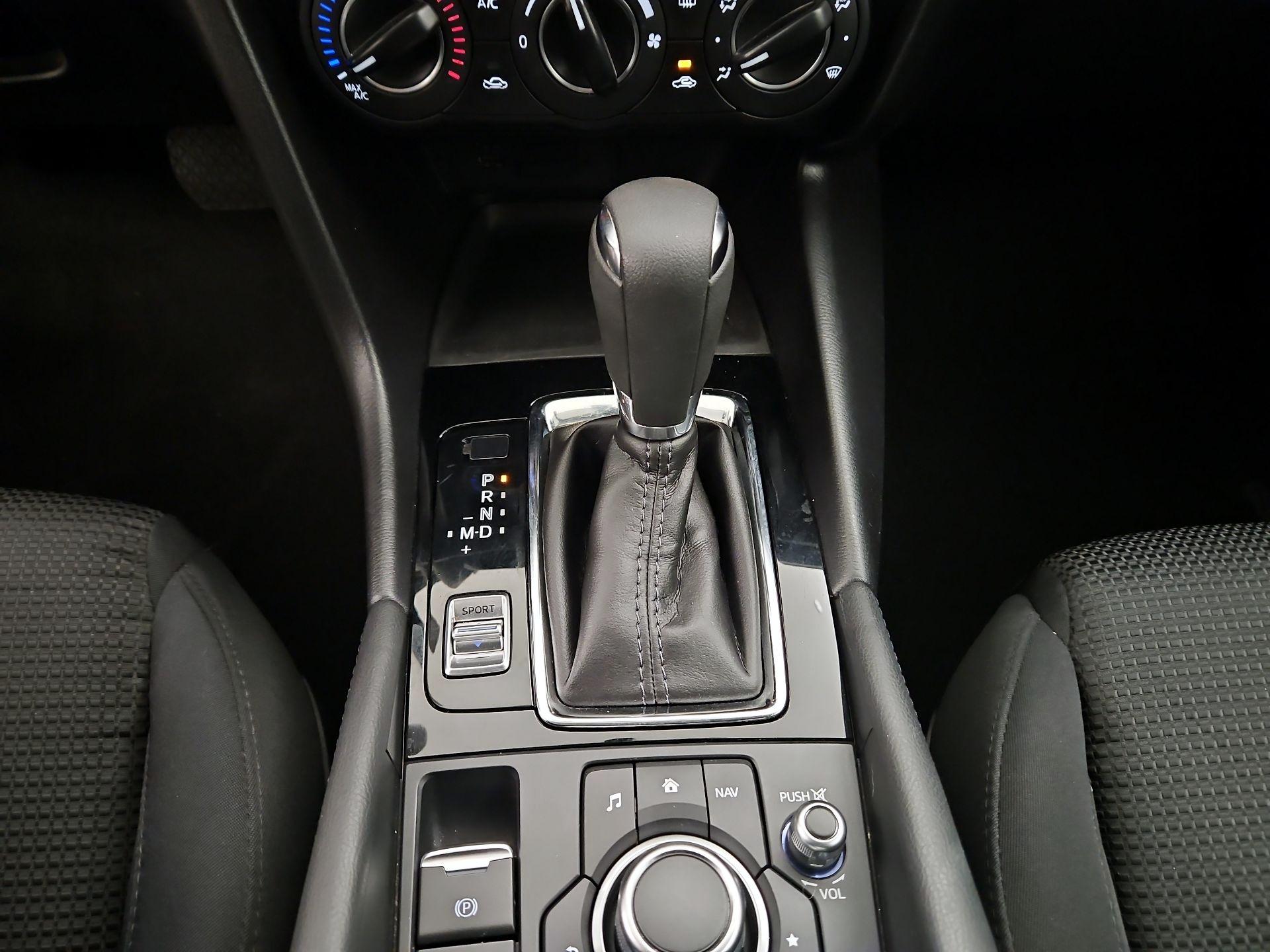 Thumbnail: 2017 Mazda Mazda3 - 17