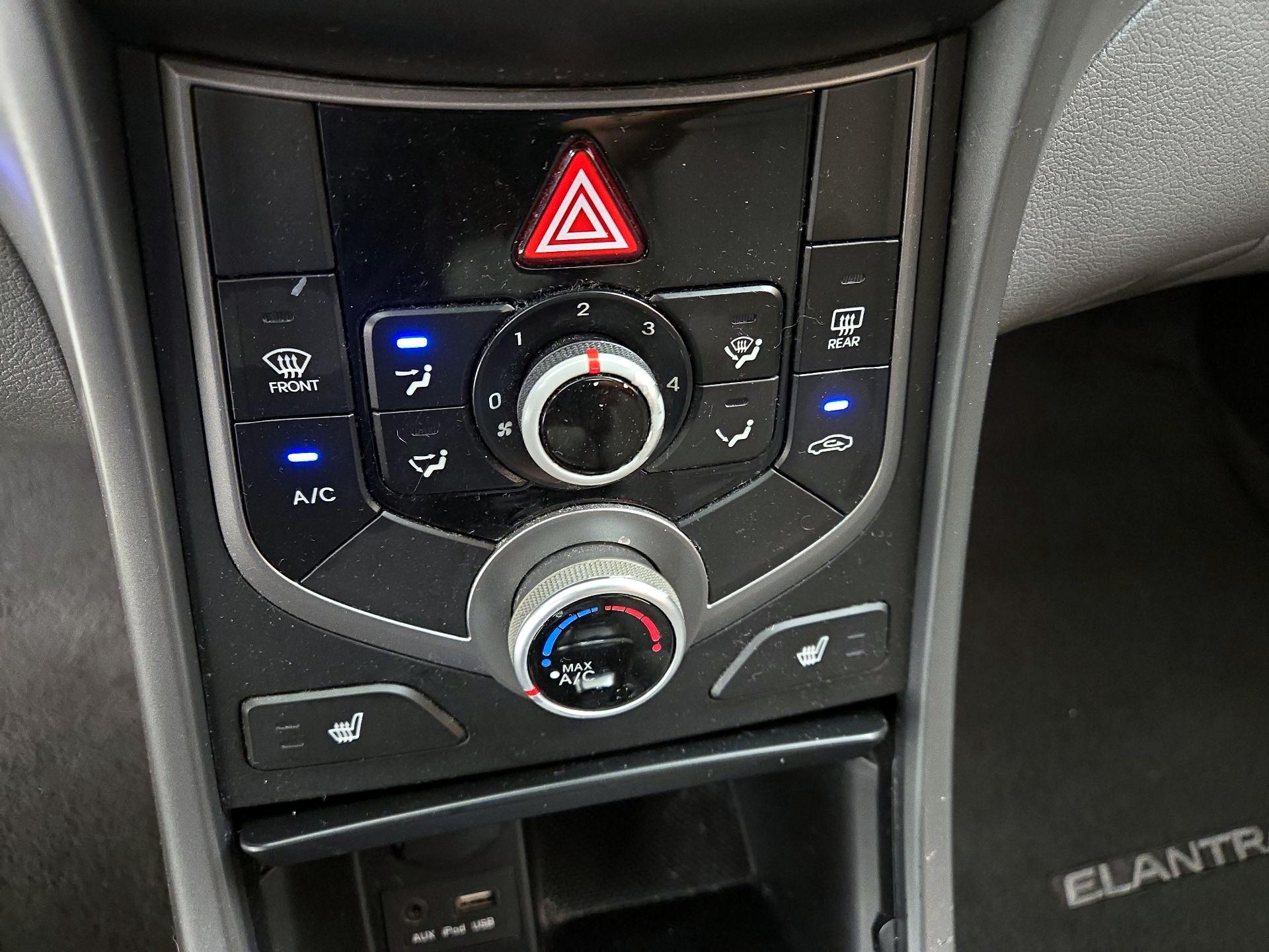 Thumbnail: 2015 Hyundai Elantra - 16