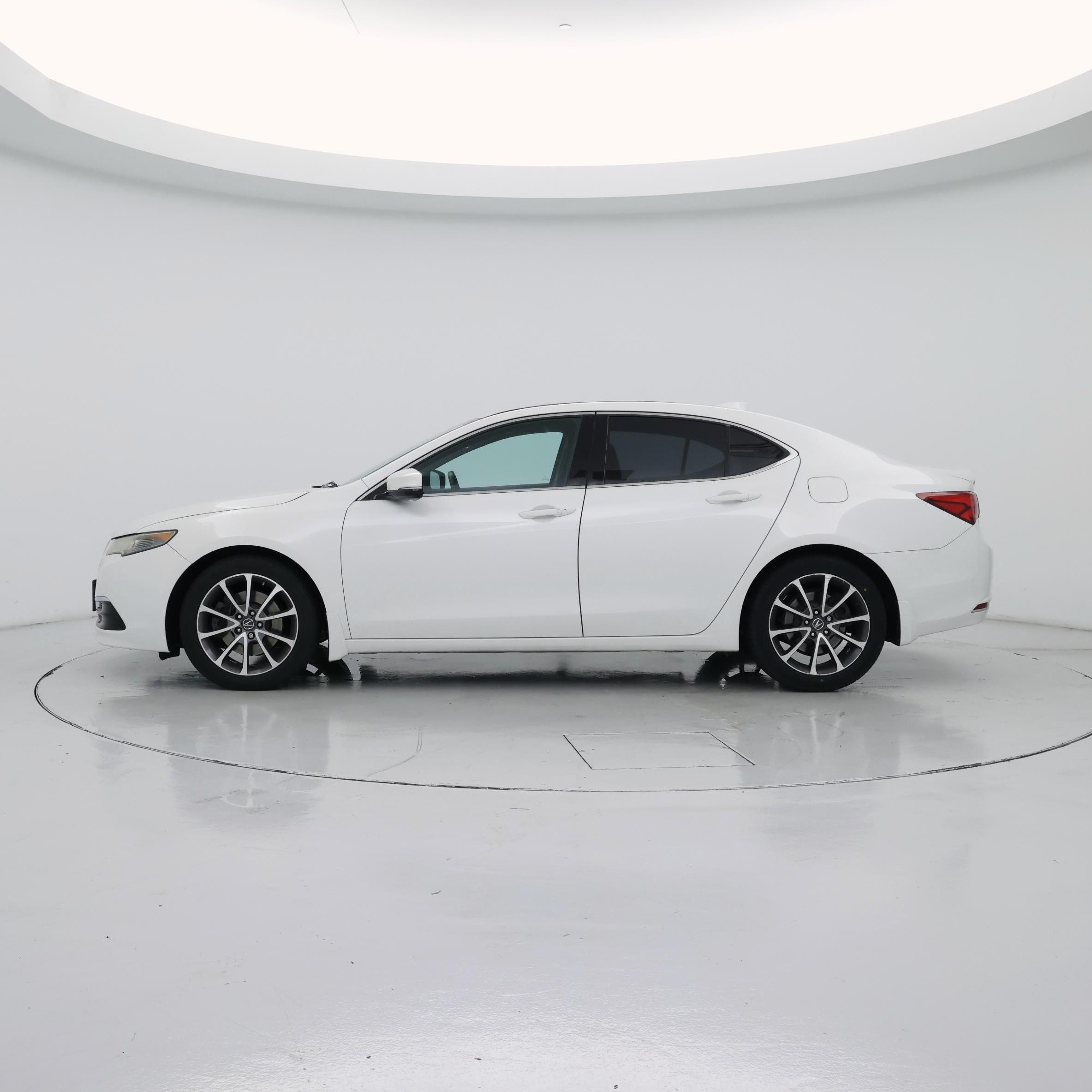 Thumbnail: 2015 Acura TLX - 3