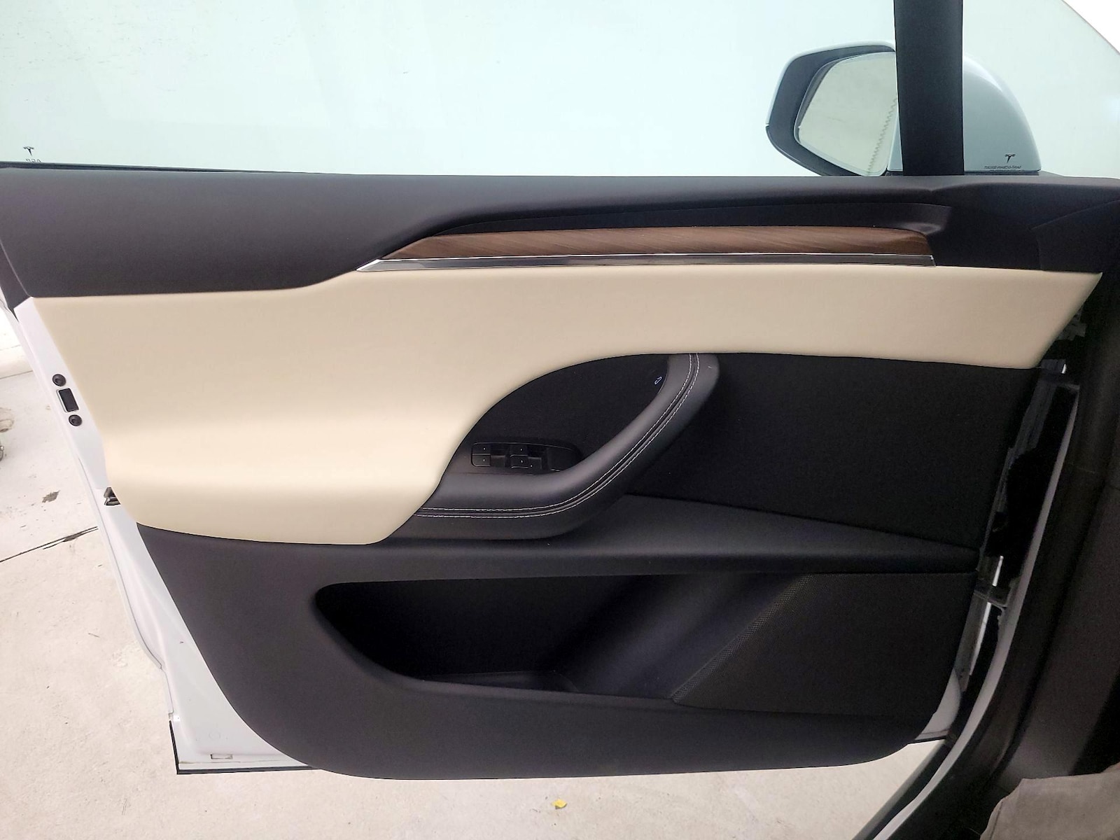 2023 Tesla Model X Long Range - Photo 13