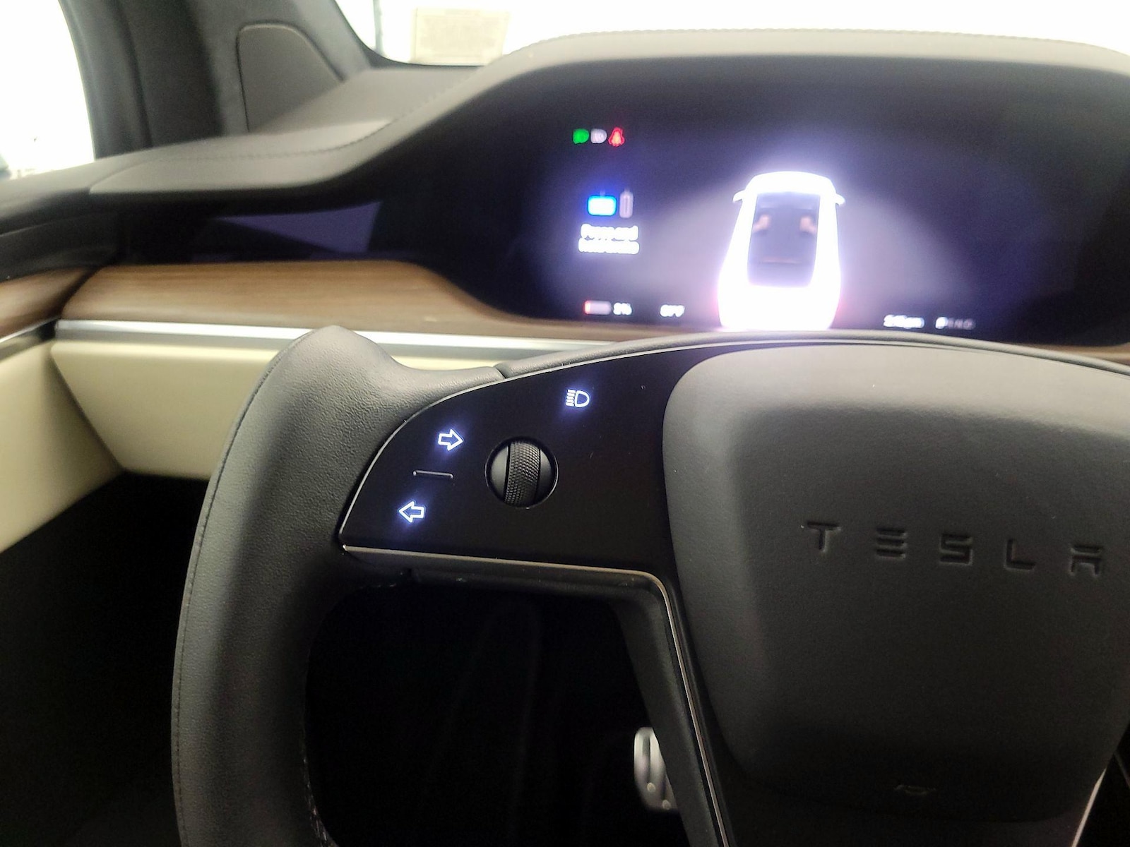 2023 Tesla Model X Long Range - Photo 14