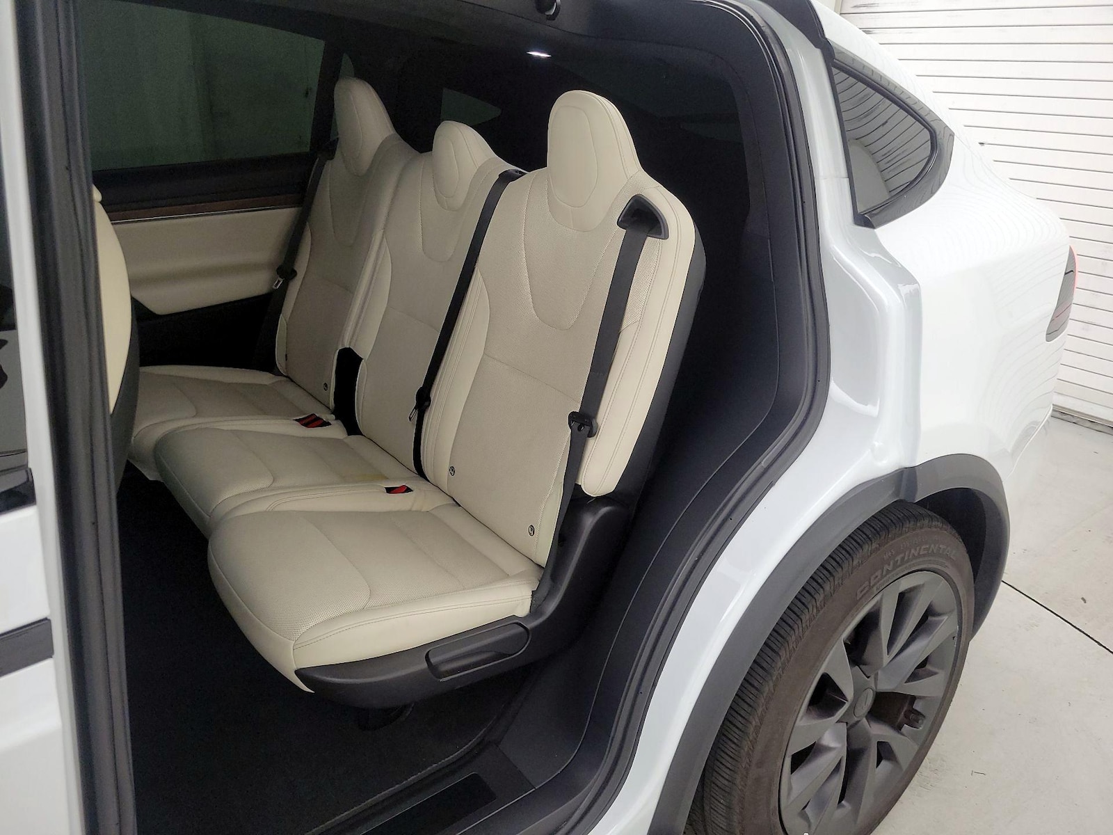 2023 Tesla Model X Long Range - Photo 21