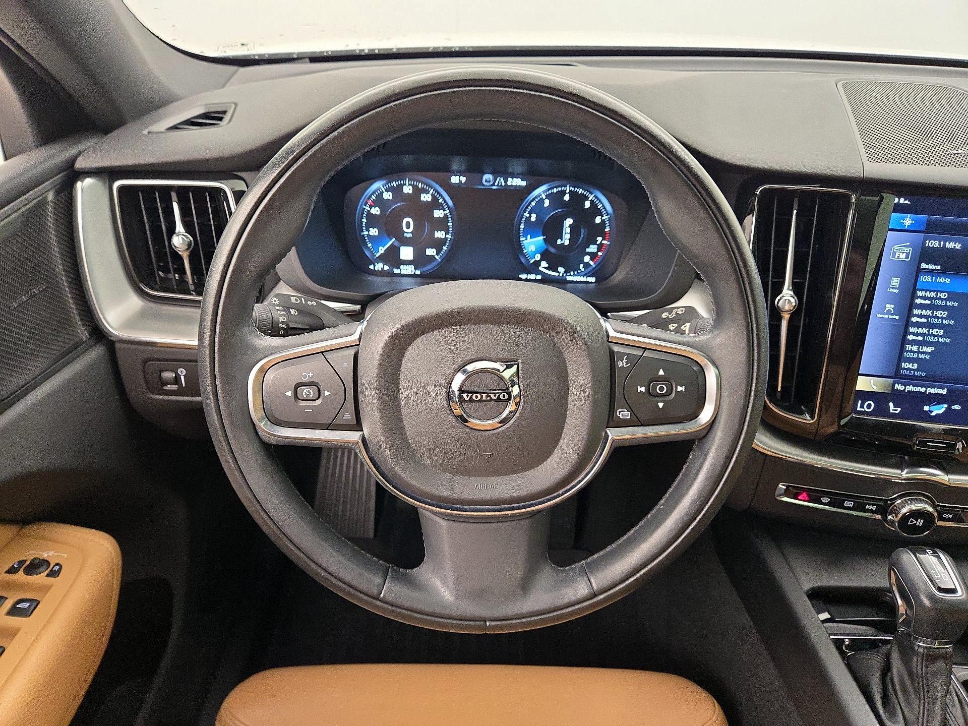 Thumbnail: 2019 Volvo XC60 - 10