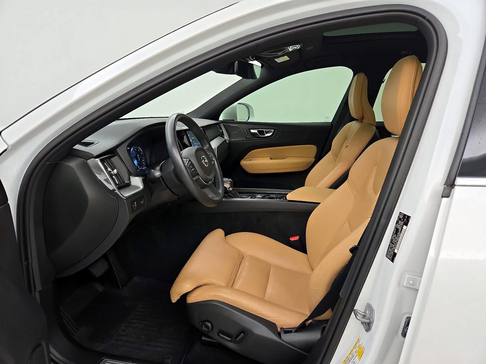 Thumbnail: 2019 Volvo XC60 - 11