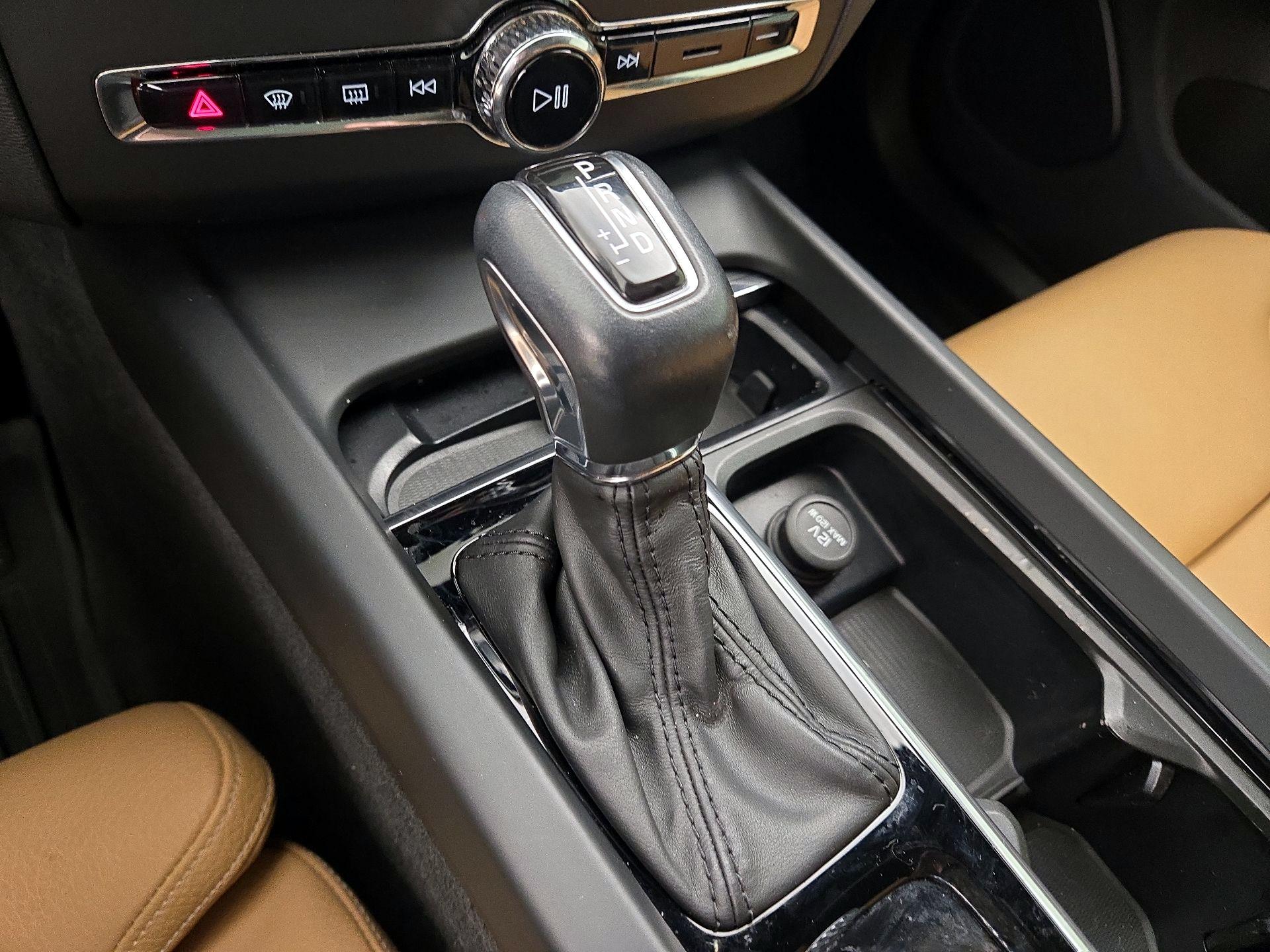 Thumbnail: 2019 Volvo XC60 - 17