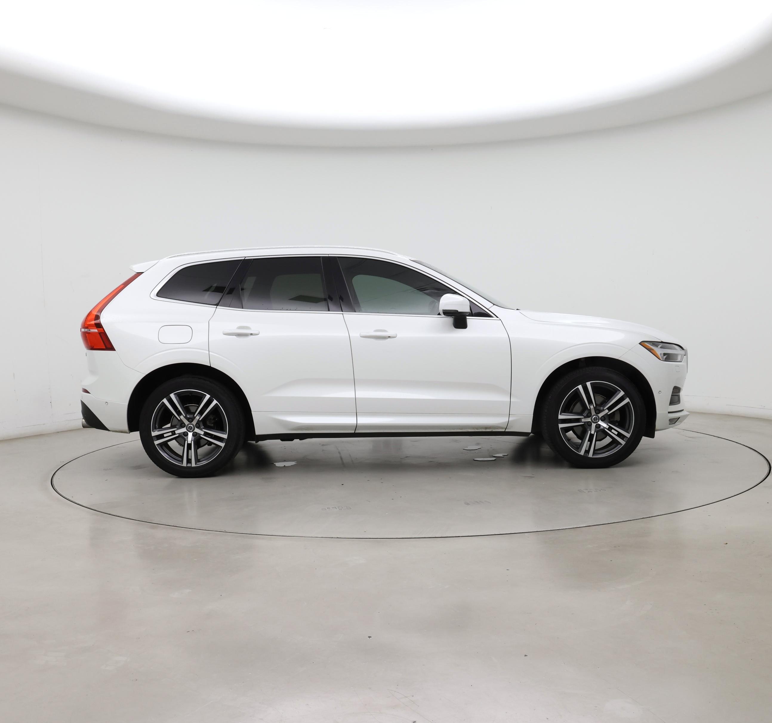 Thumbnail: 2019 Volvo XC60 - 7