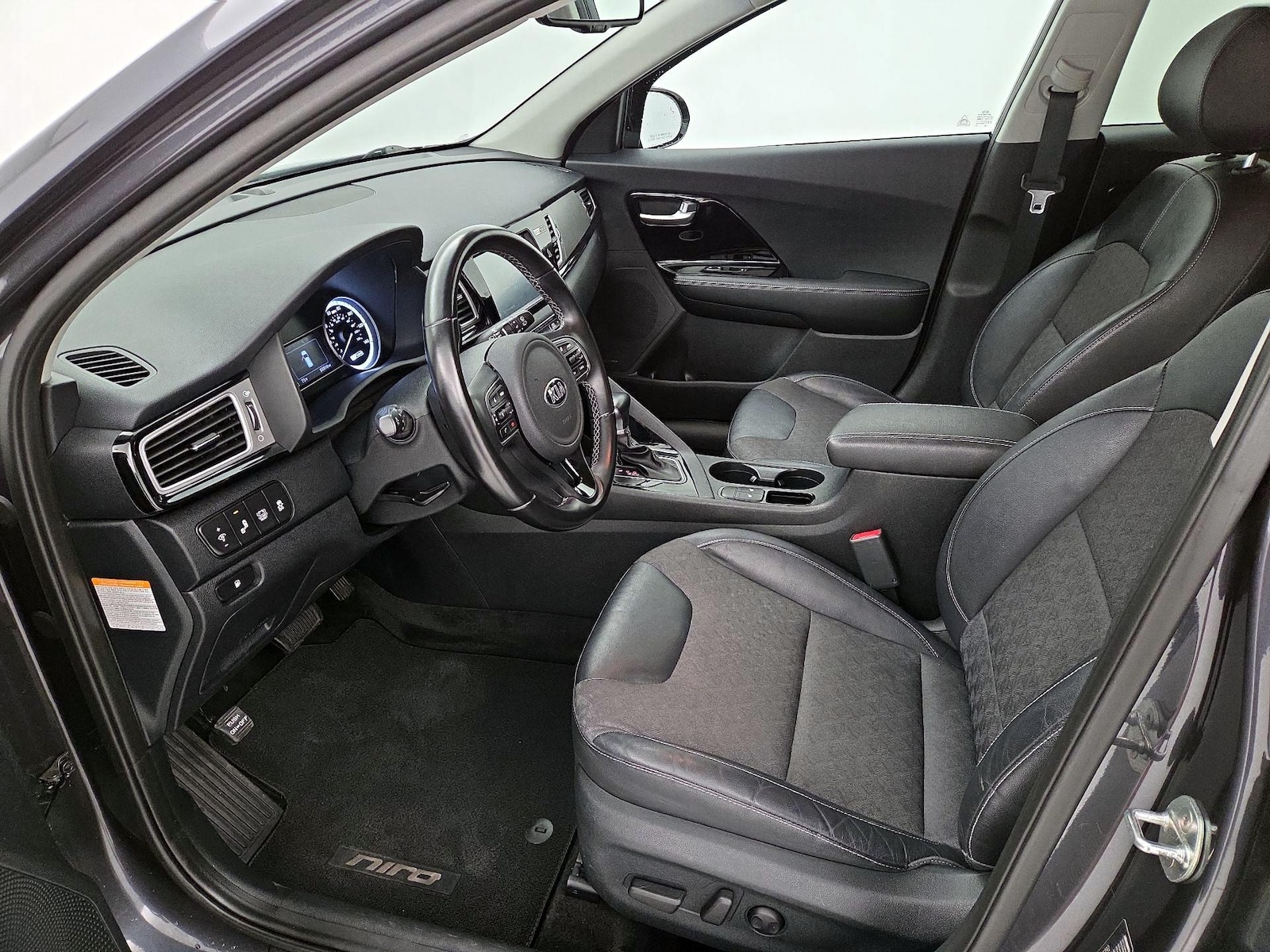 2018 Kia Niro EX - Photo 12