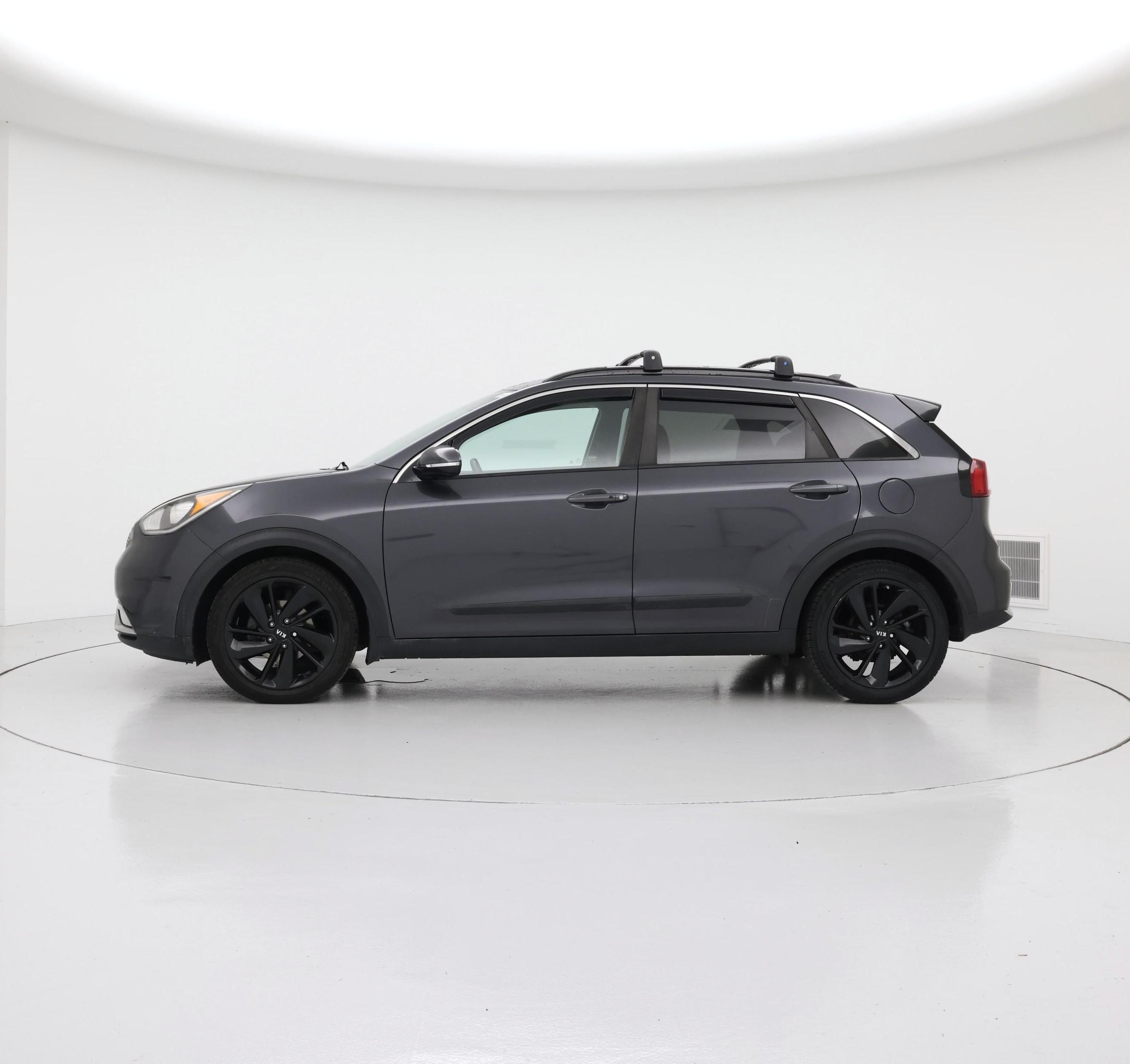 Thumbnail: 2018 Kia Niro - 3