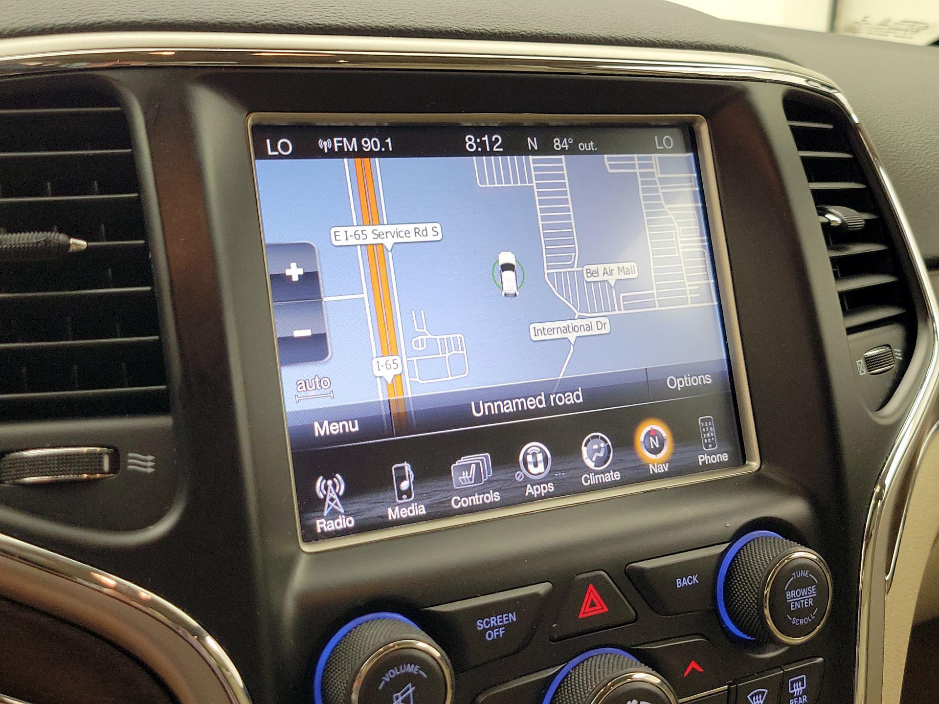 Thumbnail: 2016 Jeep Grand Cherokee - 14