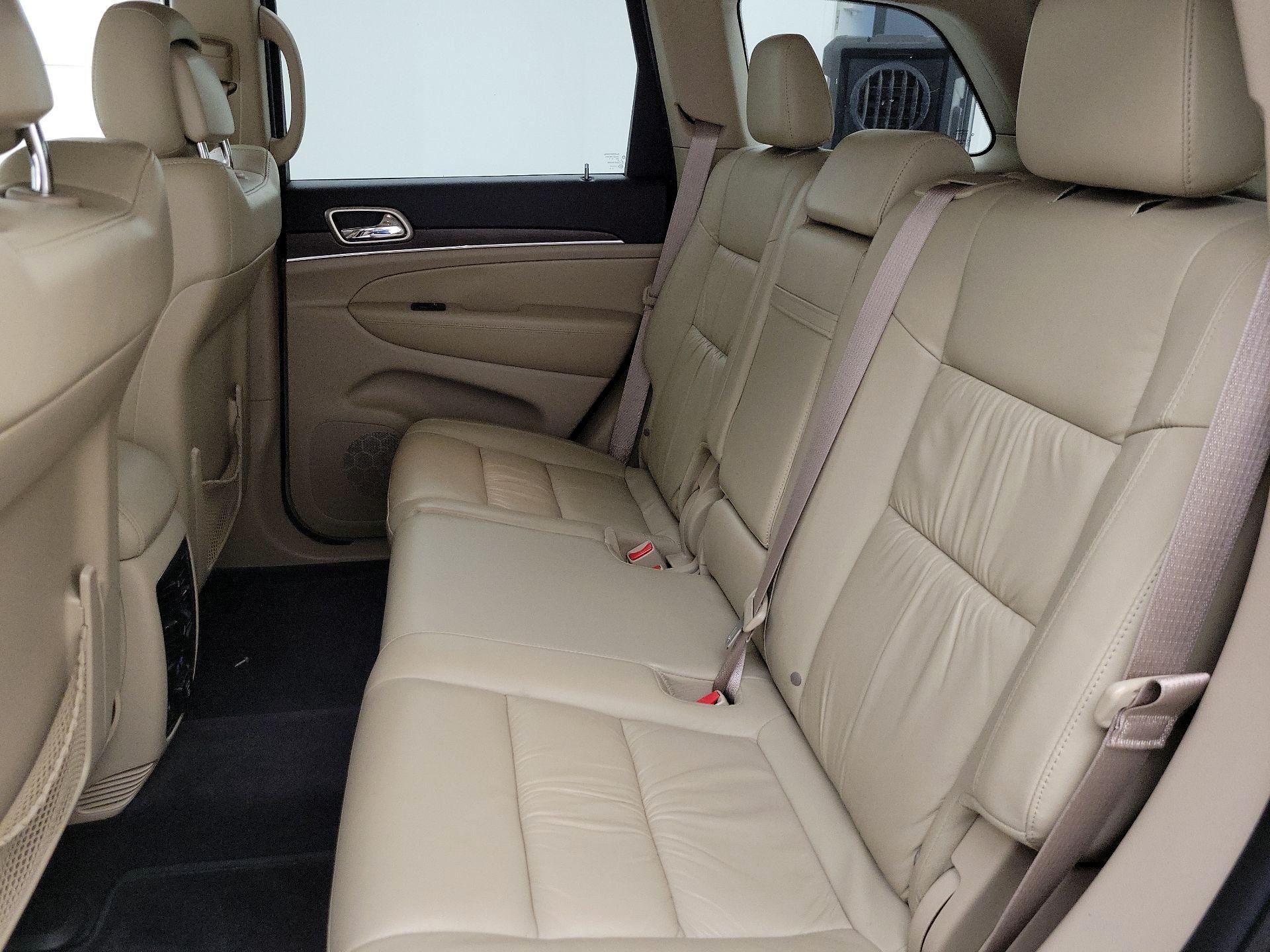 Thumbnail: 2016 Jeep Grand Cherokee - 20