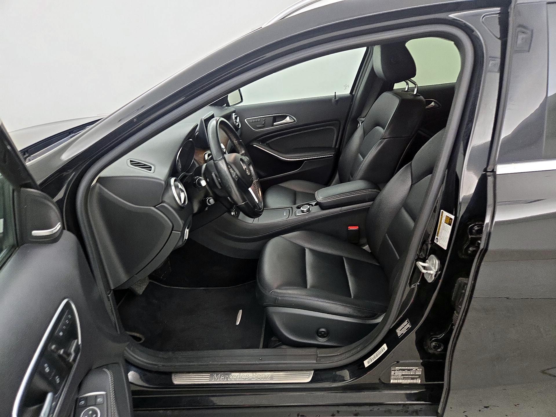 Thumbnail: 2015 Mercedes-Benz GLA - 11
