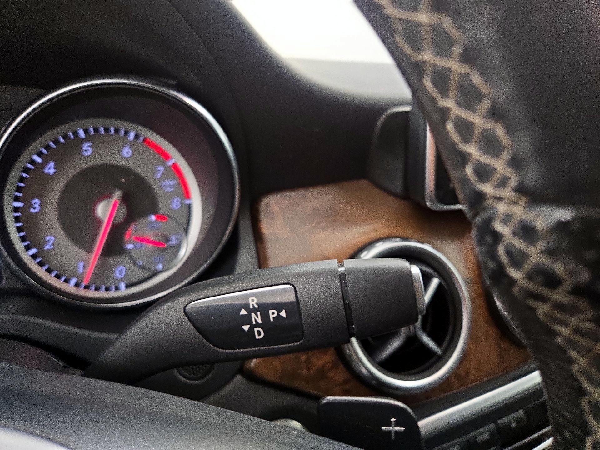 Thumbnail: 2015 Mercedes-Benz GLA - 17