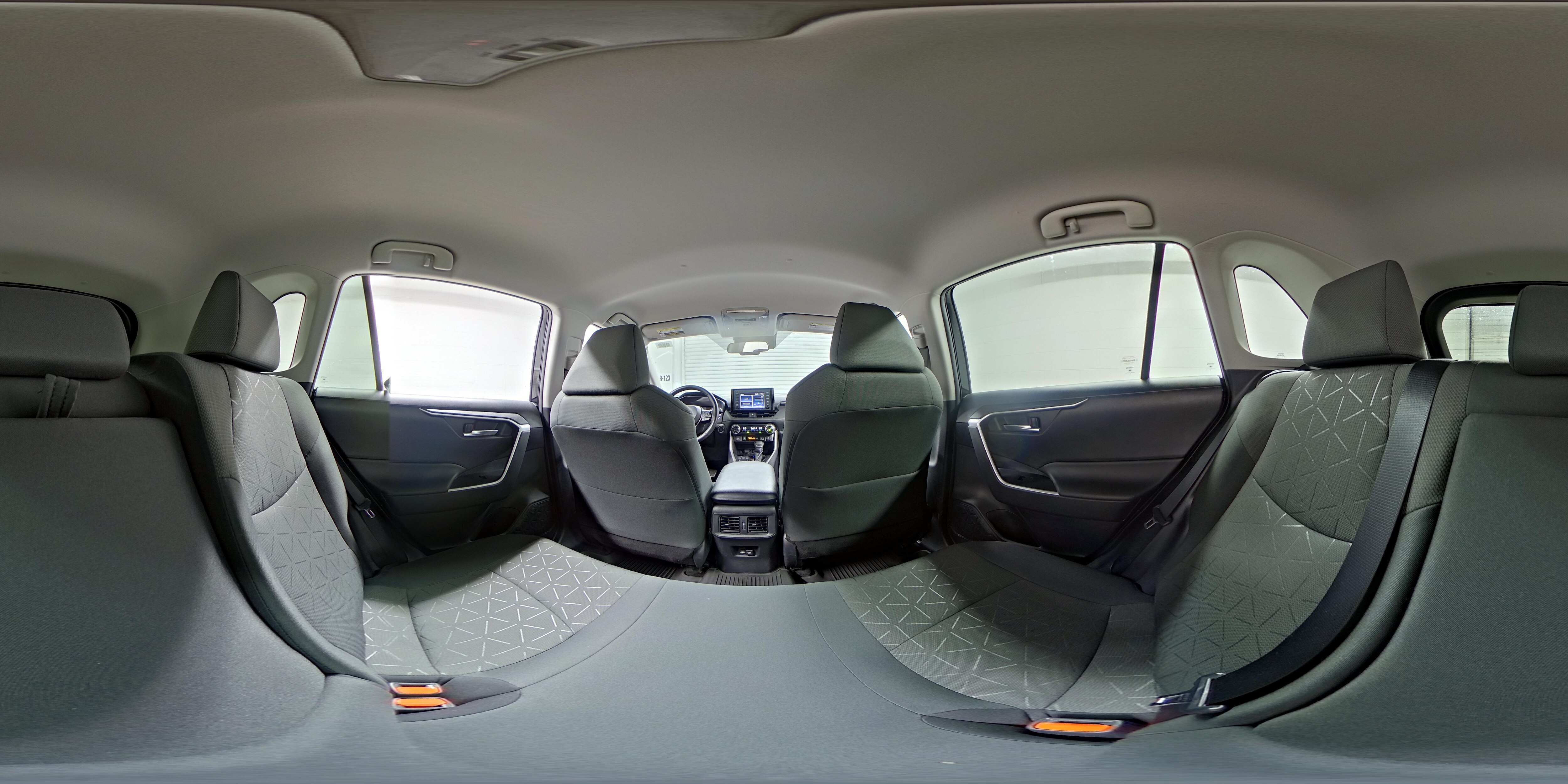 2021 Toyota RAV4 XLE - Photo 25
