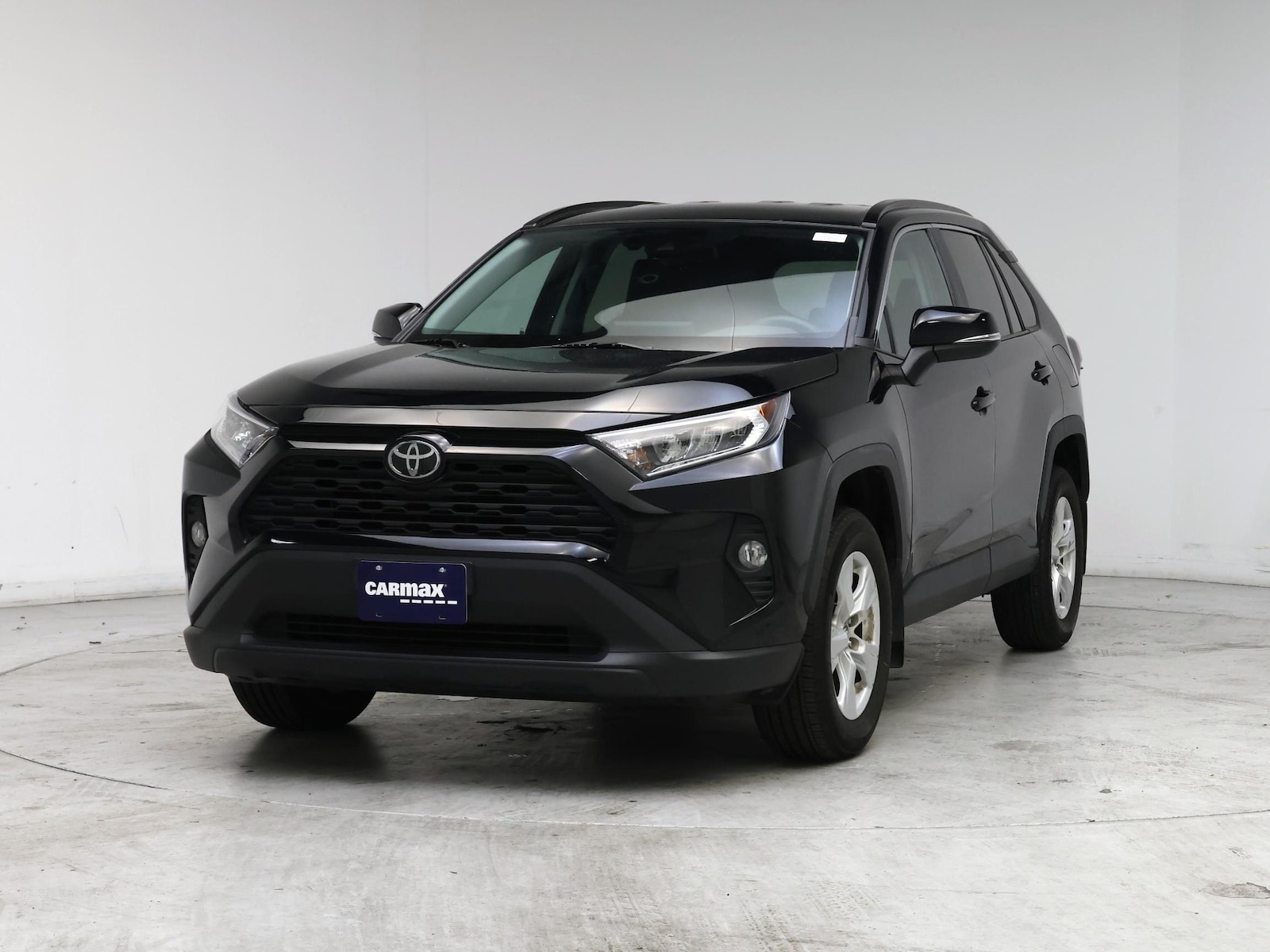 2021 Toyota RAV4 XLE - Photo 5