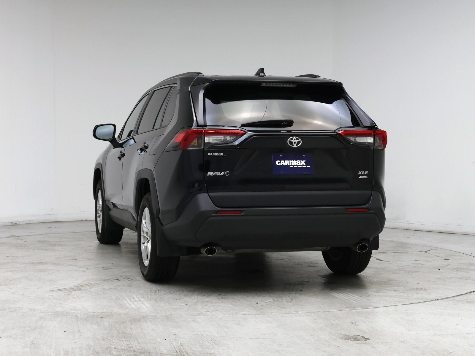 2021 Toyota RAV4 XLE - Photo 7
