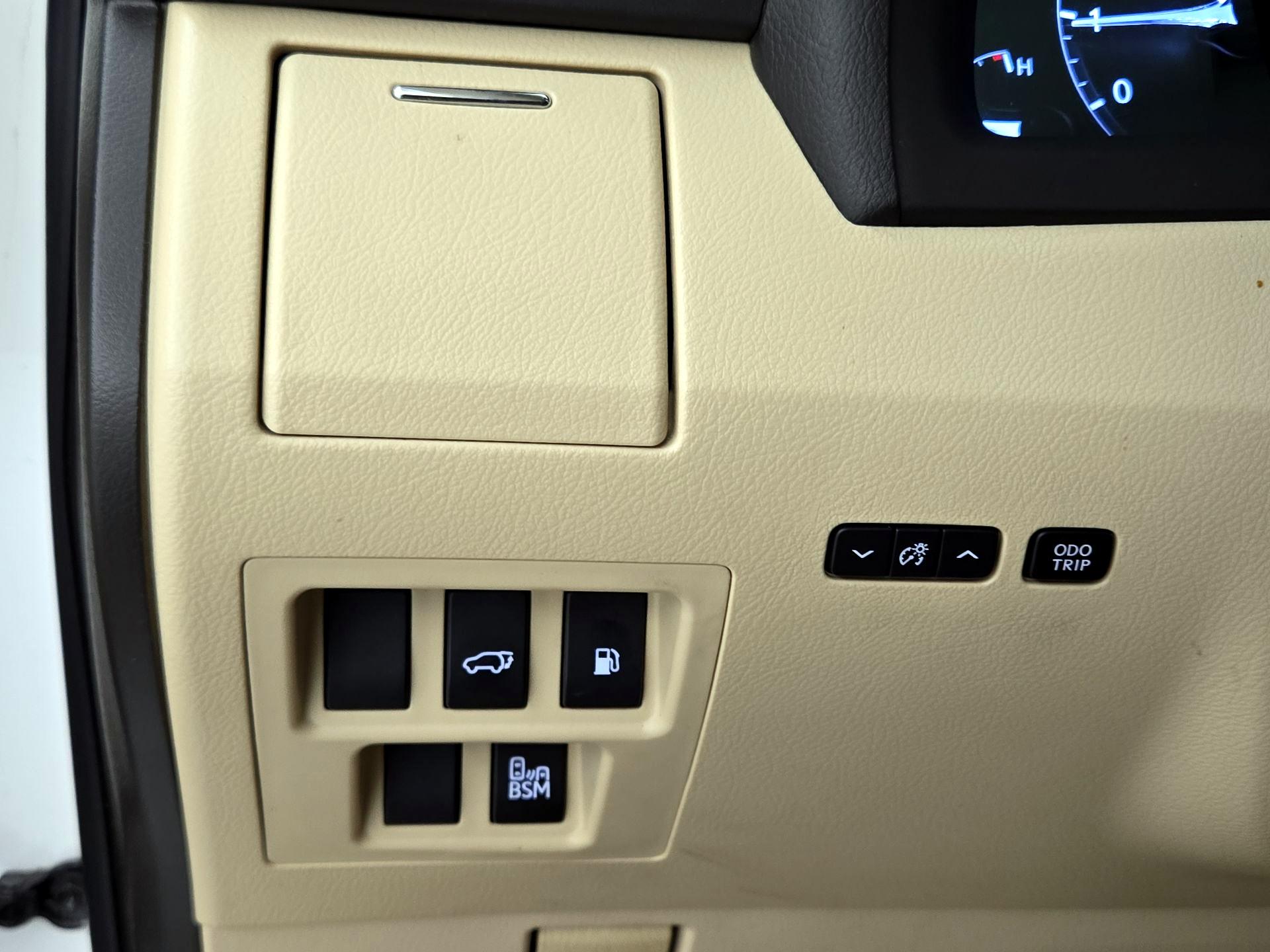 Thumbnail: 2015 Lexus RX - 13
