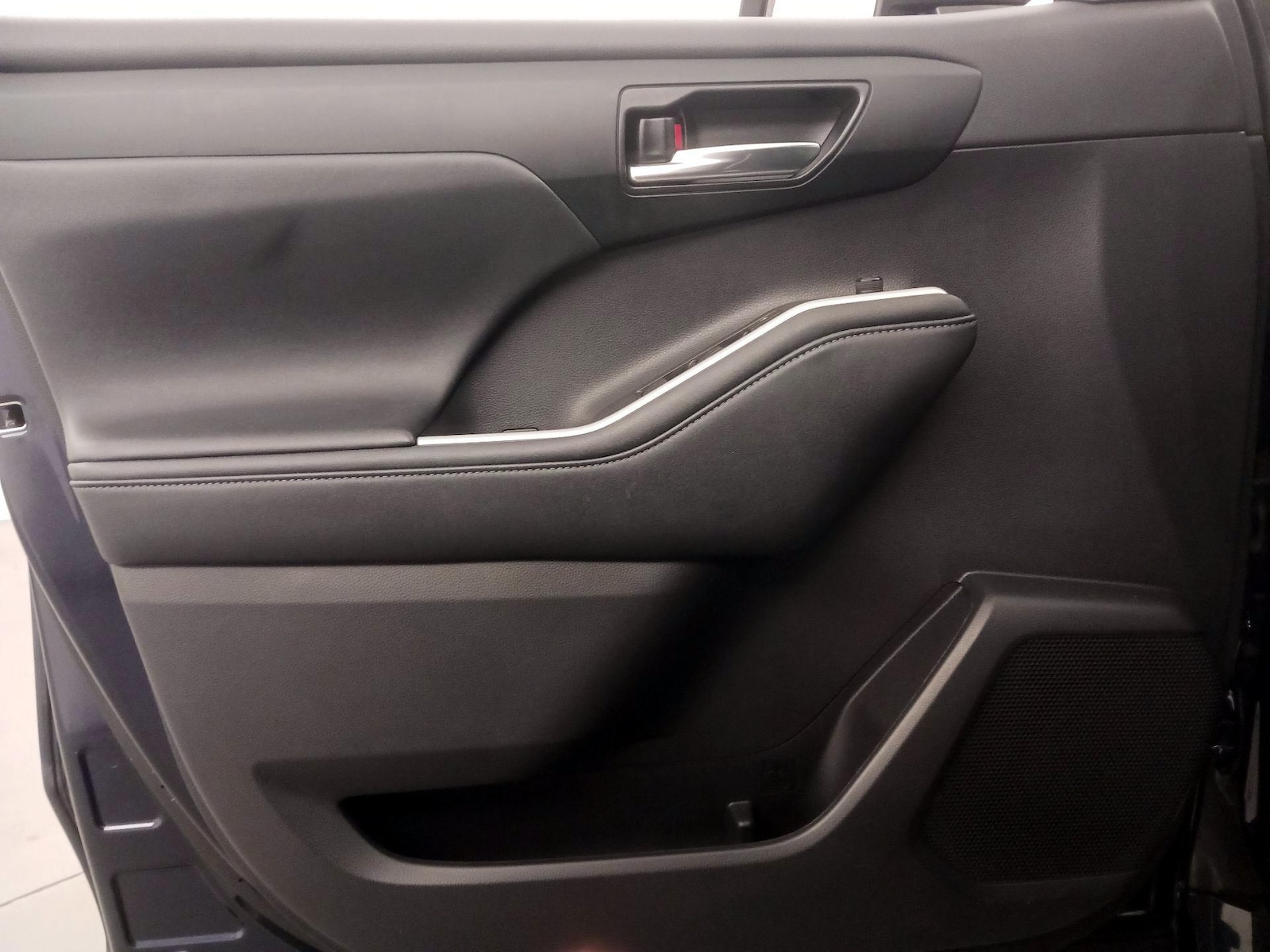 2021 Toyota Highlander XLE - Photo 13