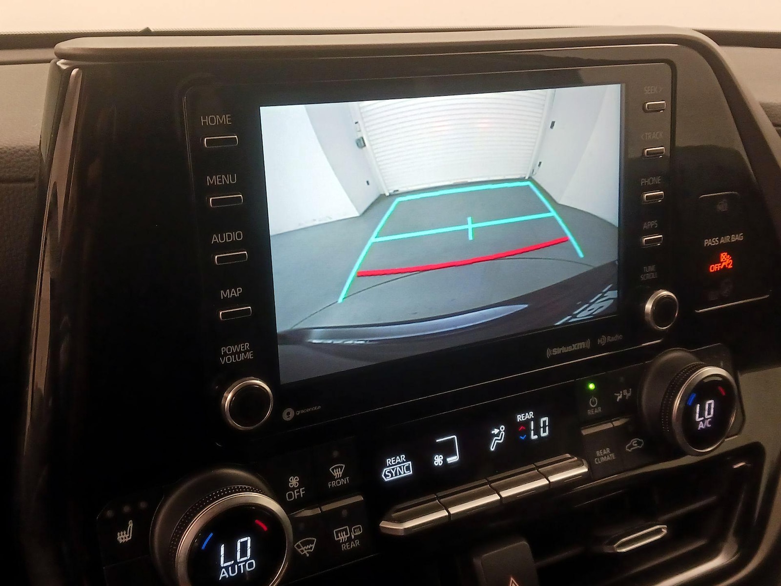 2021 Toyota Highlander XLE - Photo 15