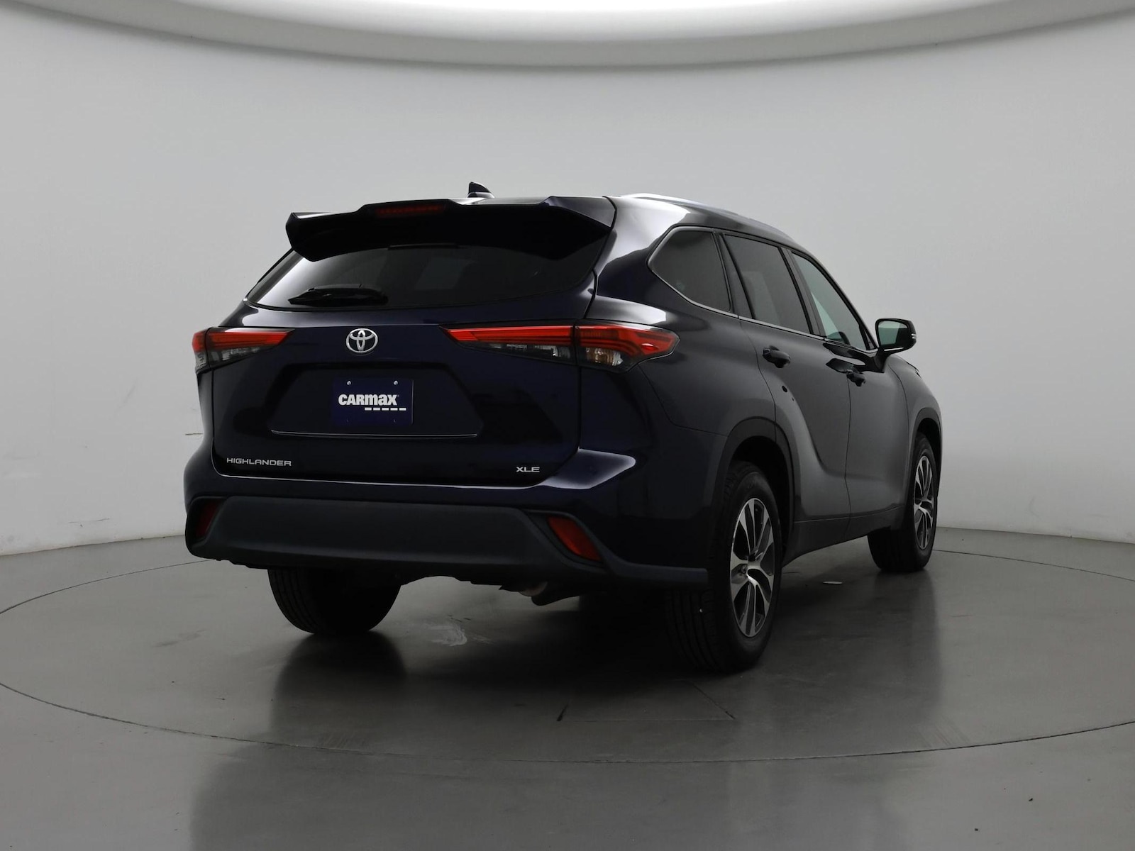 2021 Toyota Highlander XLE - Photo 9