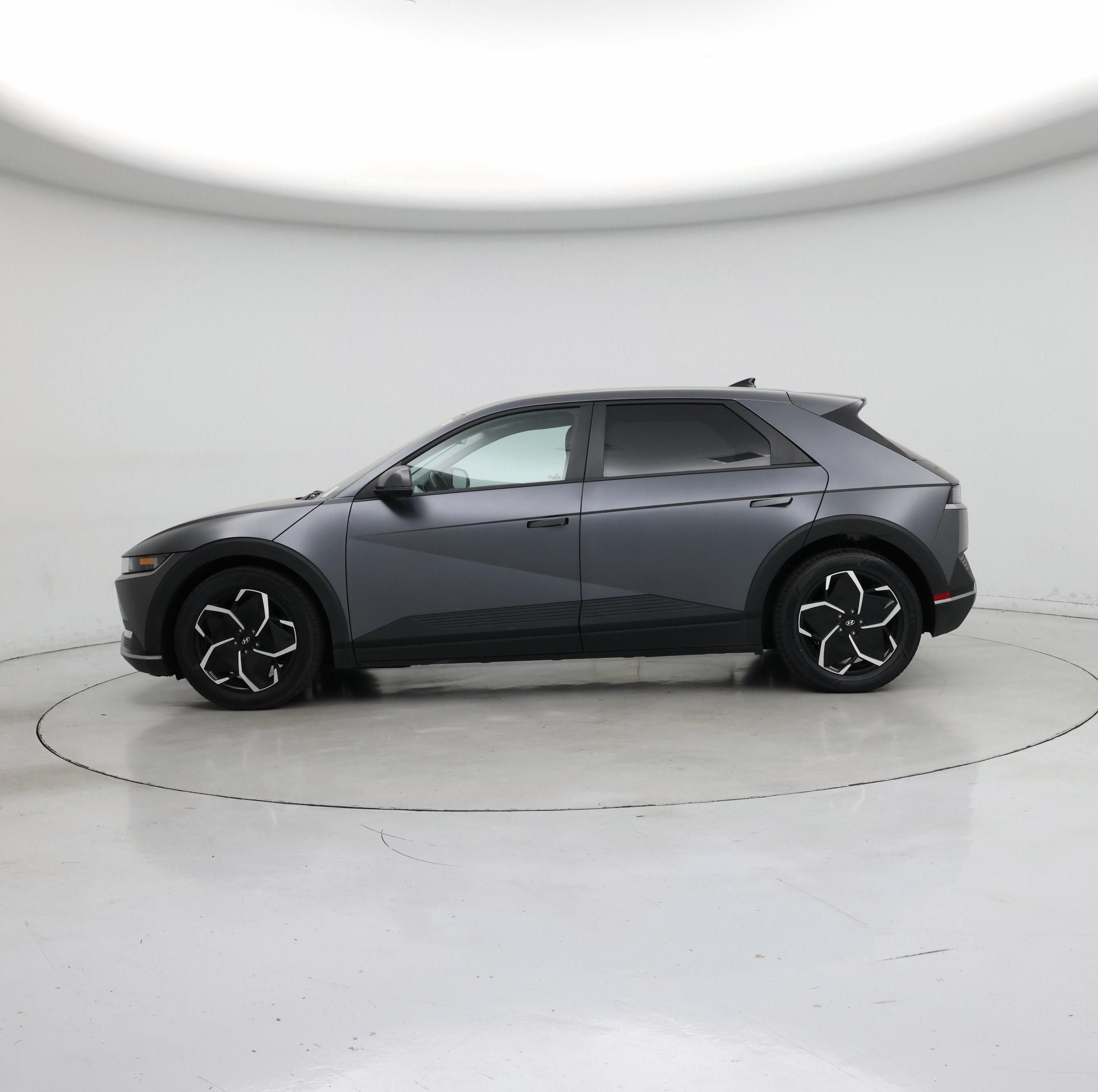 Thumbnail: 2023 Hyundai Ioniq 5 - 3