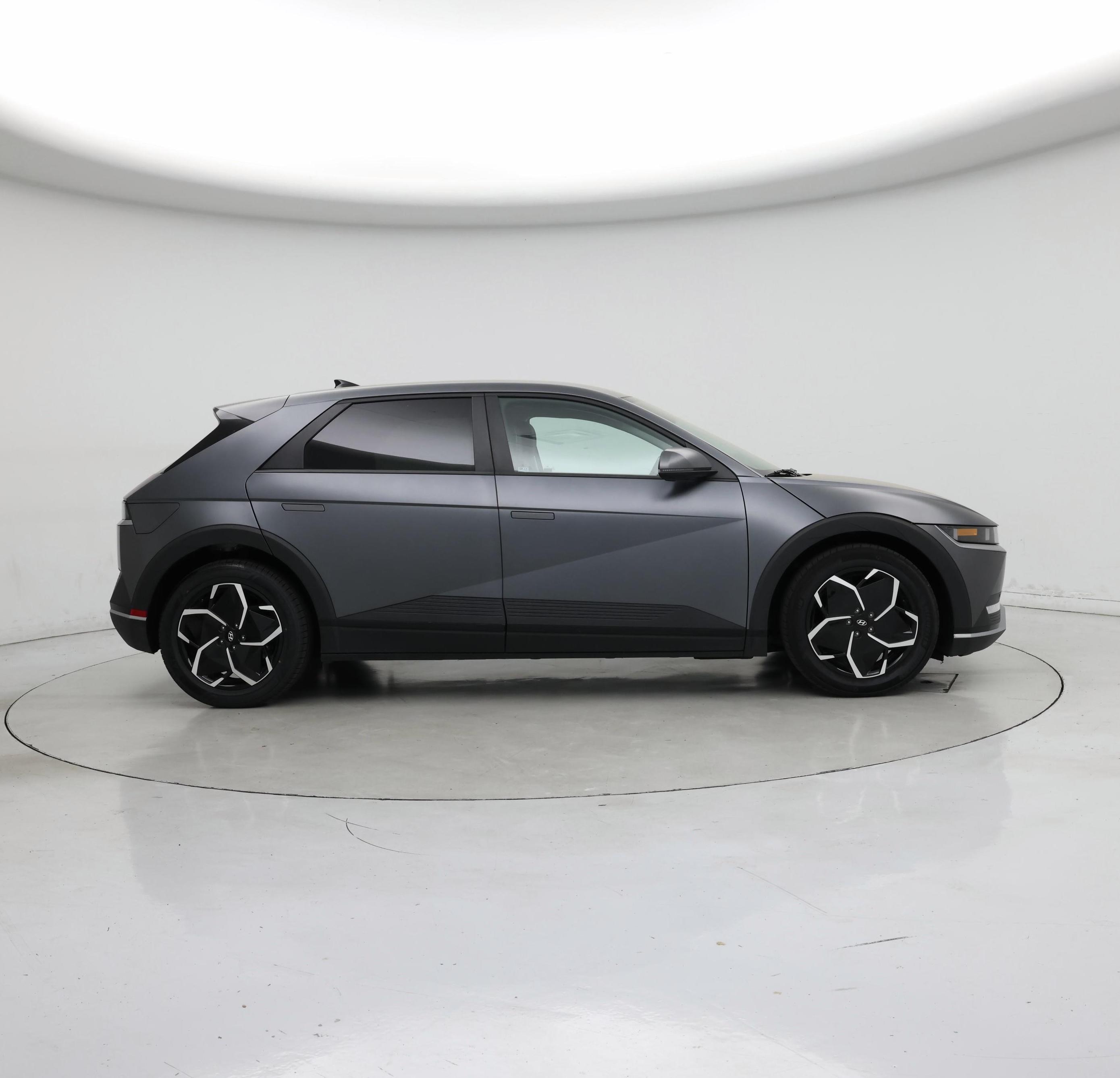 Thumbnail: 2023 Hyundai Ioniq 5 - 7