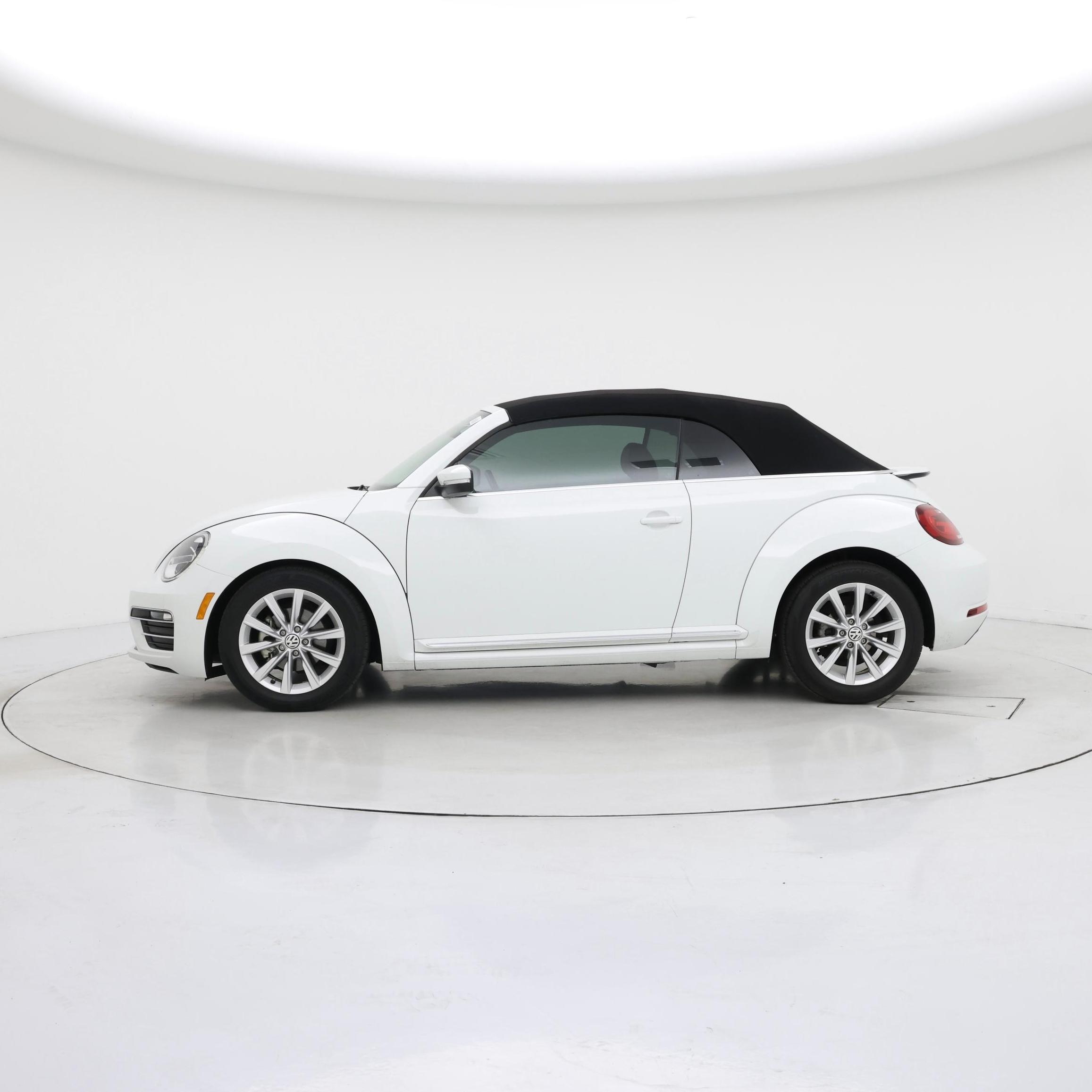 Thumbnail: 2019 Volkswagen Beetle - 3