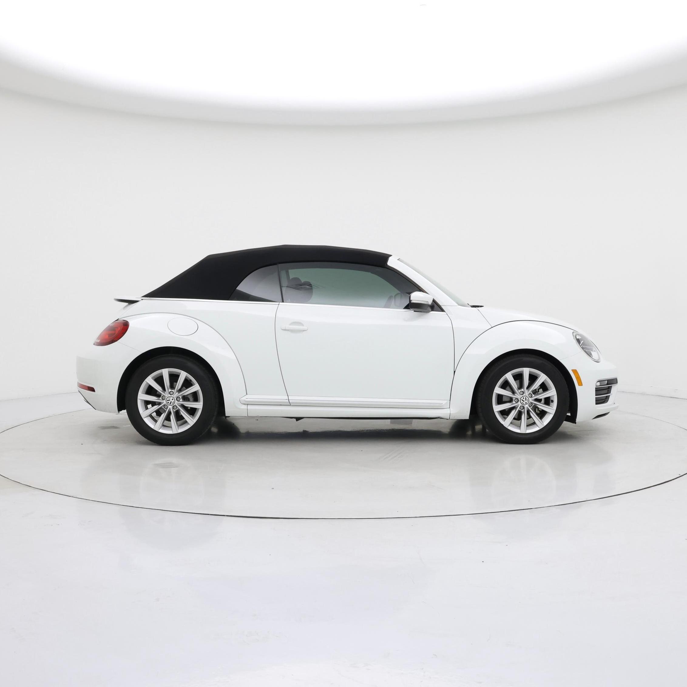 Thumbnail: 2019 Volkswagen Beetle - 7