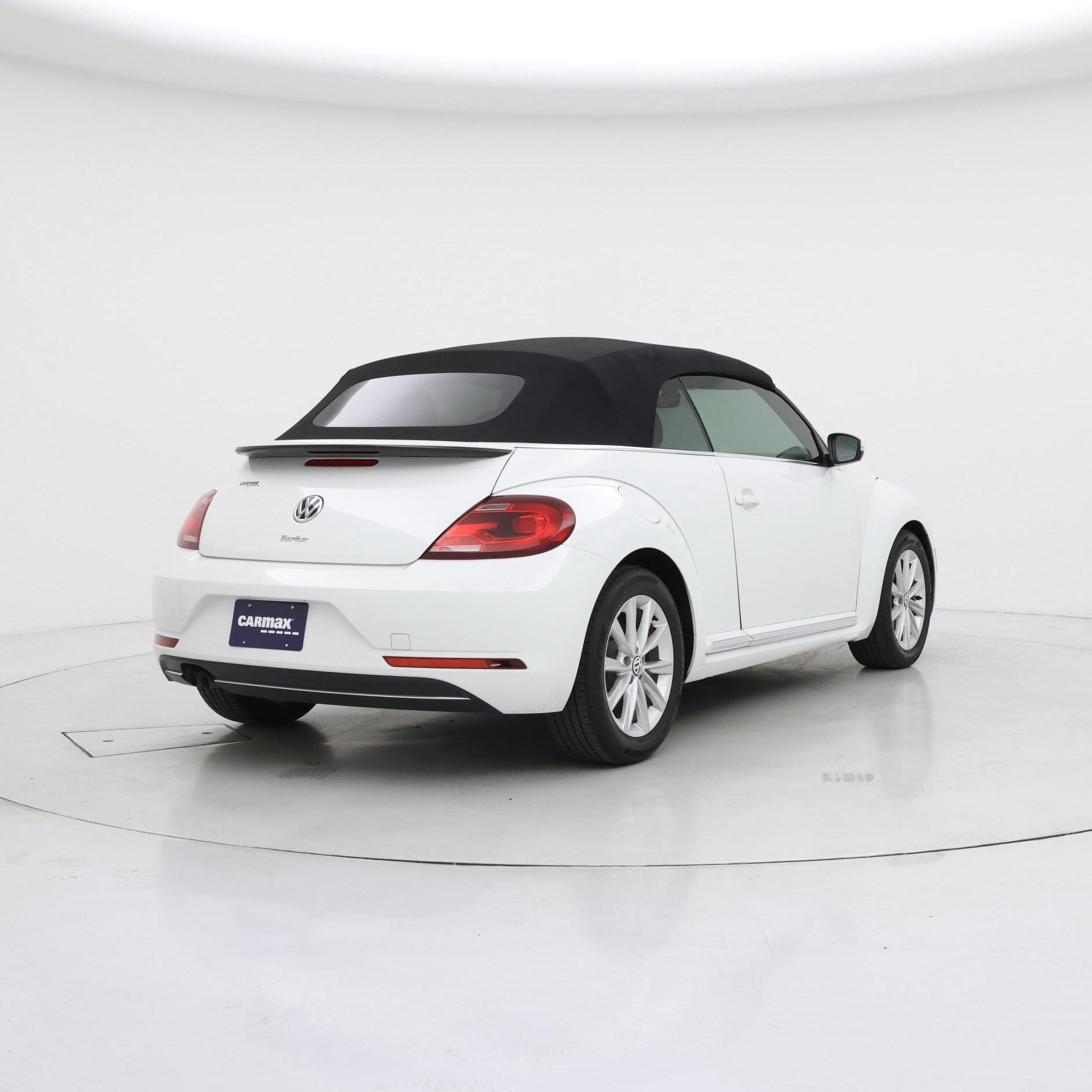 Thumbnail: 2019 Volkswagen Beetle - 8