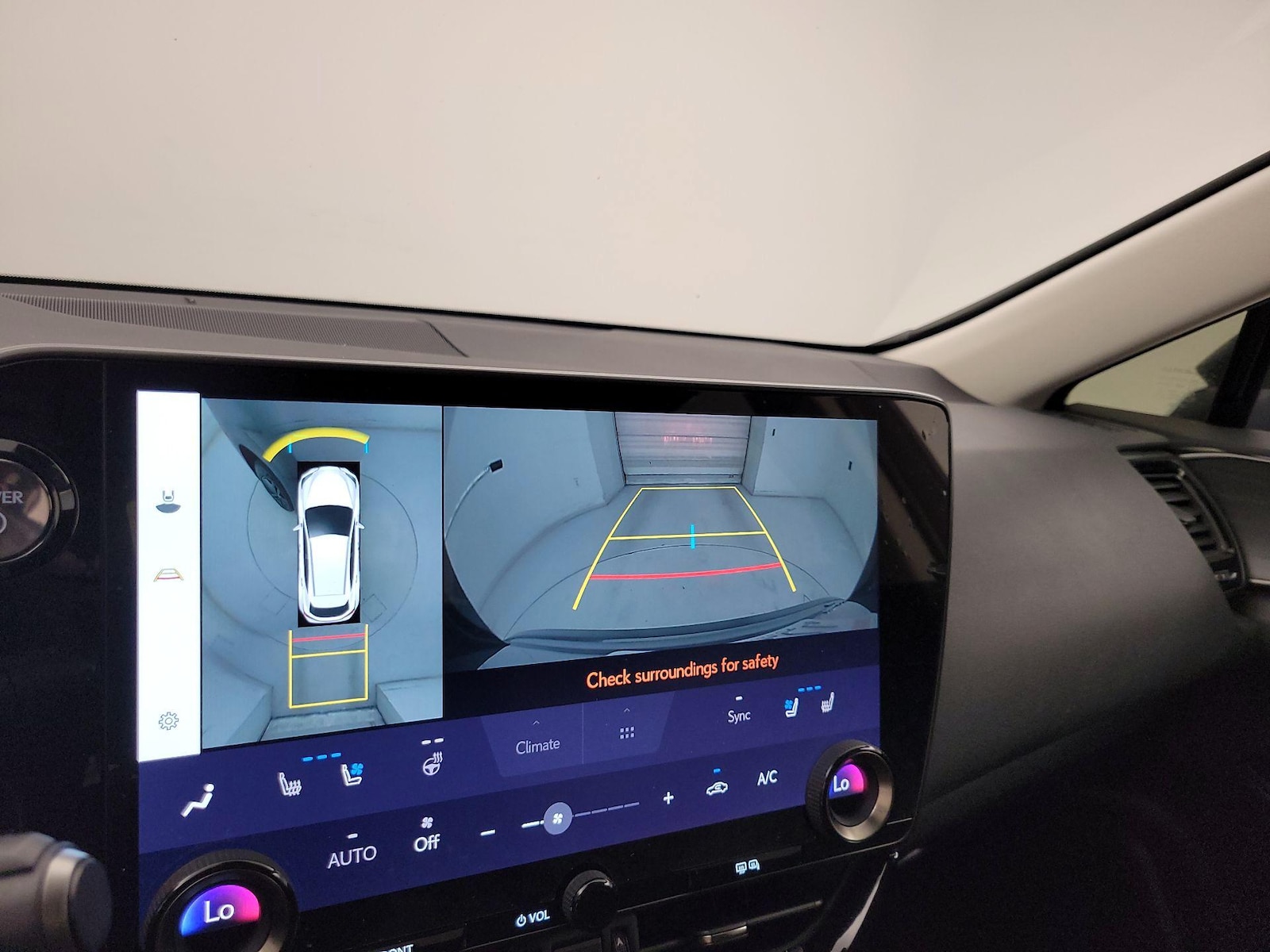 2024 Lexus NX PHEV 450h+ - Photo 15