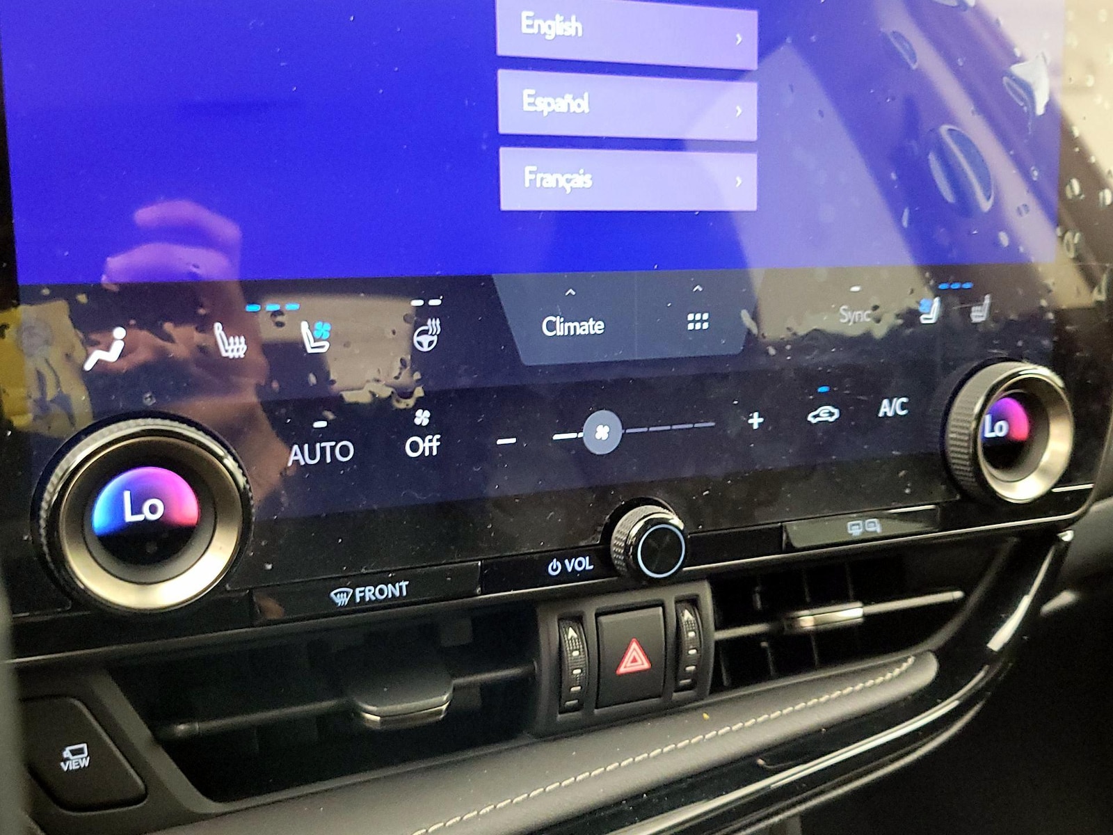 2024 Lexus NX PHEV 450h+ - Photo 17