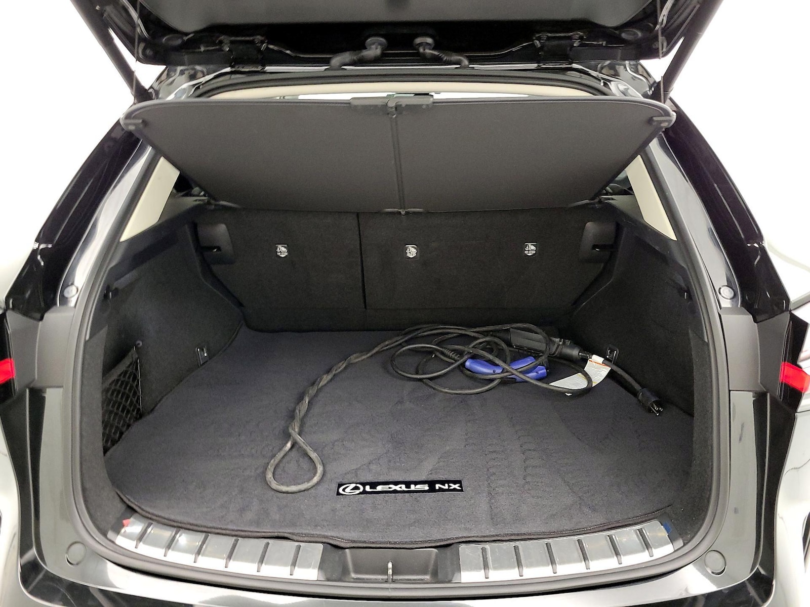 2024 Lexus NX PHEV 450h+ - Photo 21