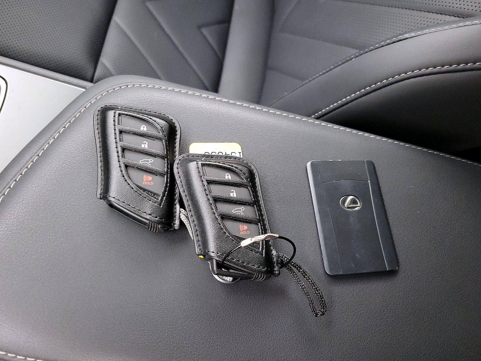 2024 Lexus NX PHEV 450h+ - Photo 23