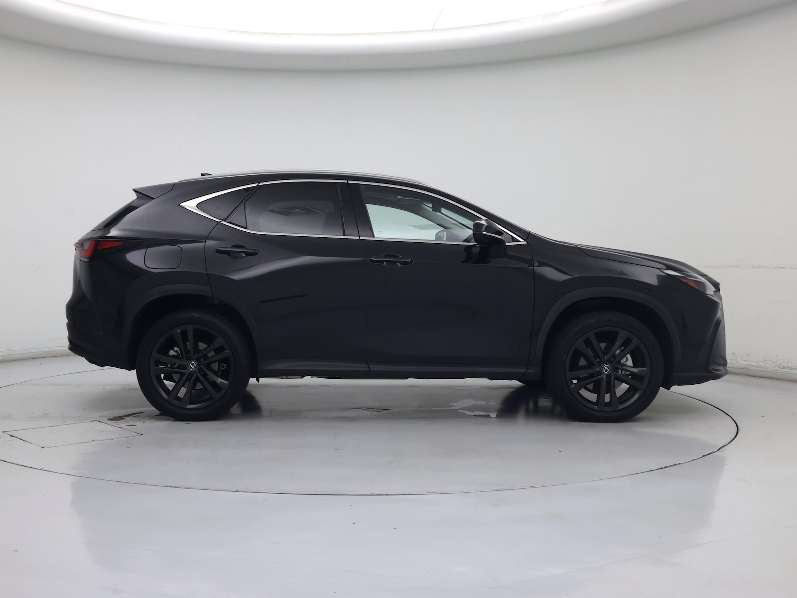 2024 Lexus NX PHEV 450h+ - Photo 8