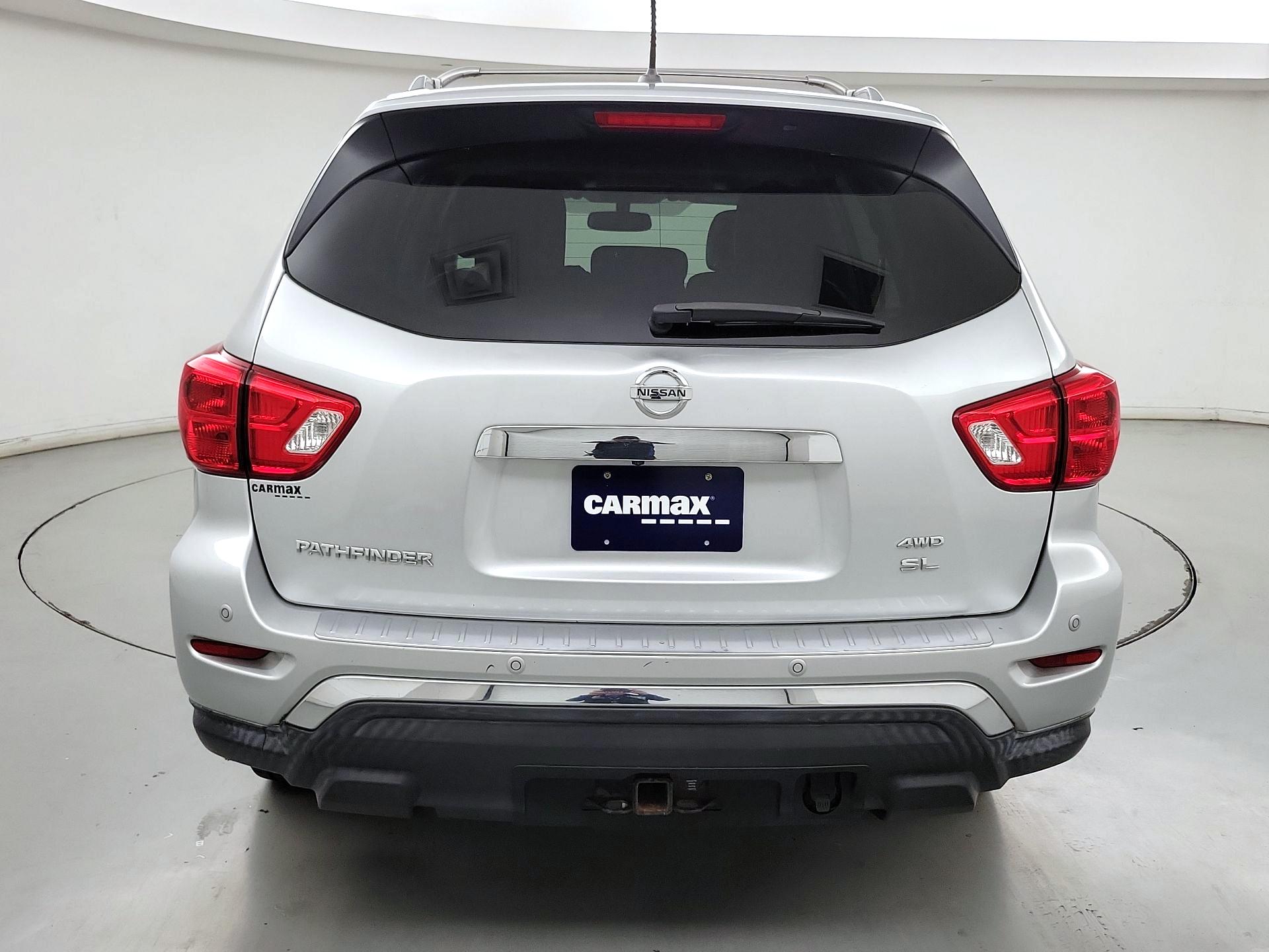 Thumbnail: 2017 Nissan Pathfinder - 6