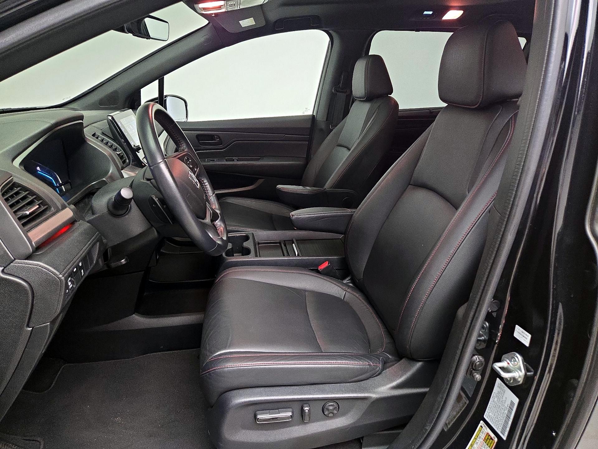 Thumbnail: 2023 Honda Odyssey - 11