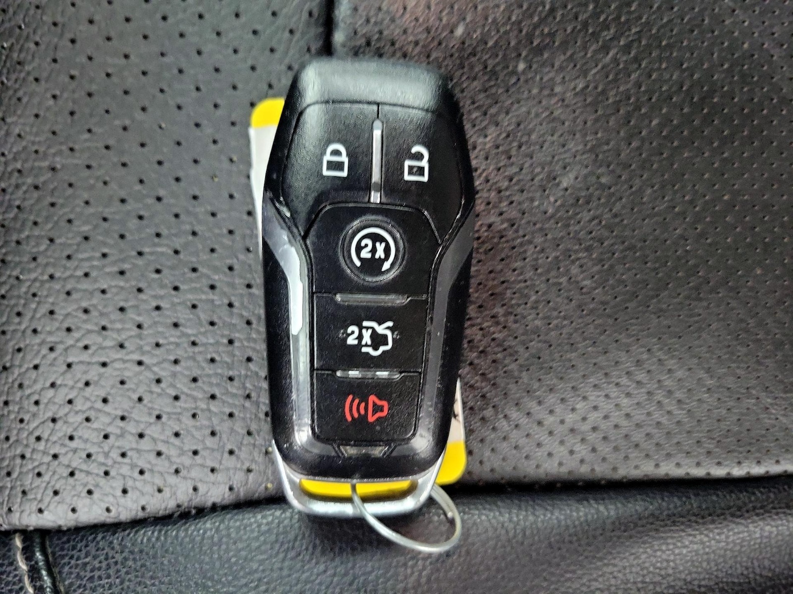 2016 Ford Mustang EcoBoost Premium - Photo 23